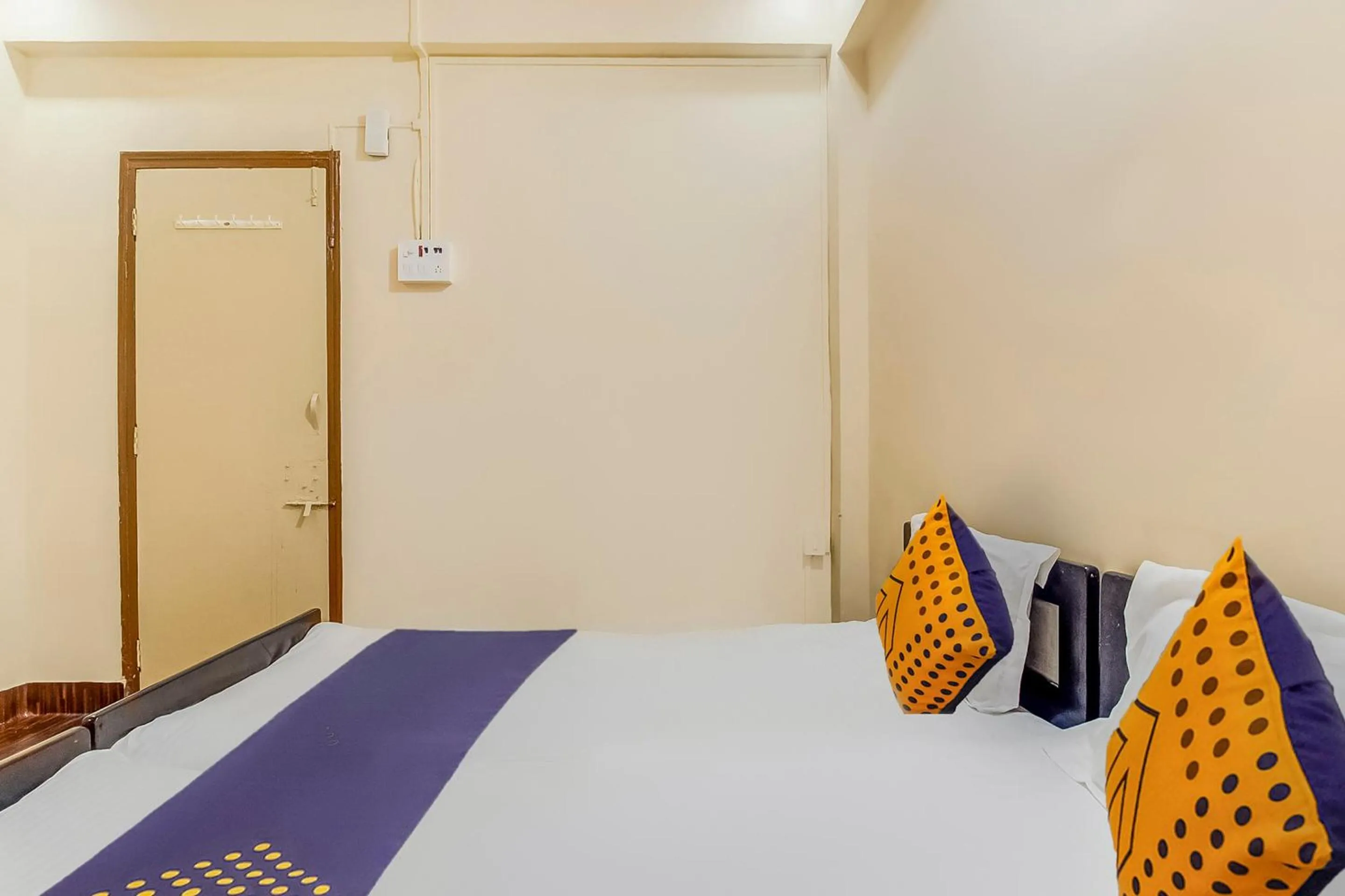 Bedroom, Bed in Hotel O New Ushakal Lodging & Boarding