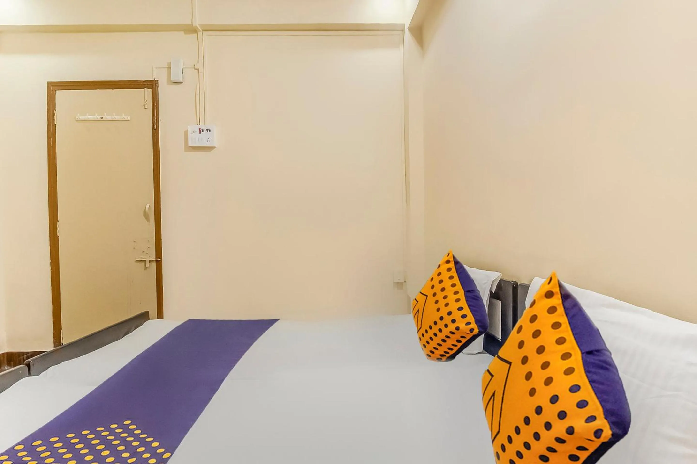 Bedroom, Bed in Hotel O New Ushakal Lodging & Boarding