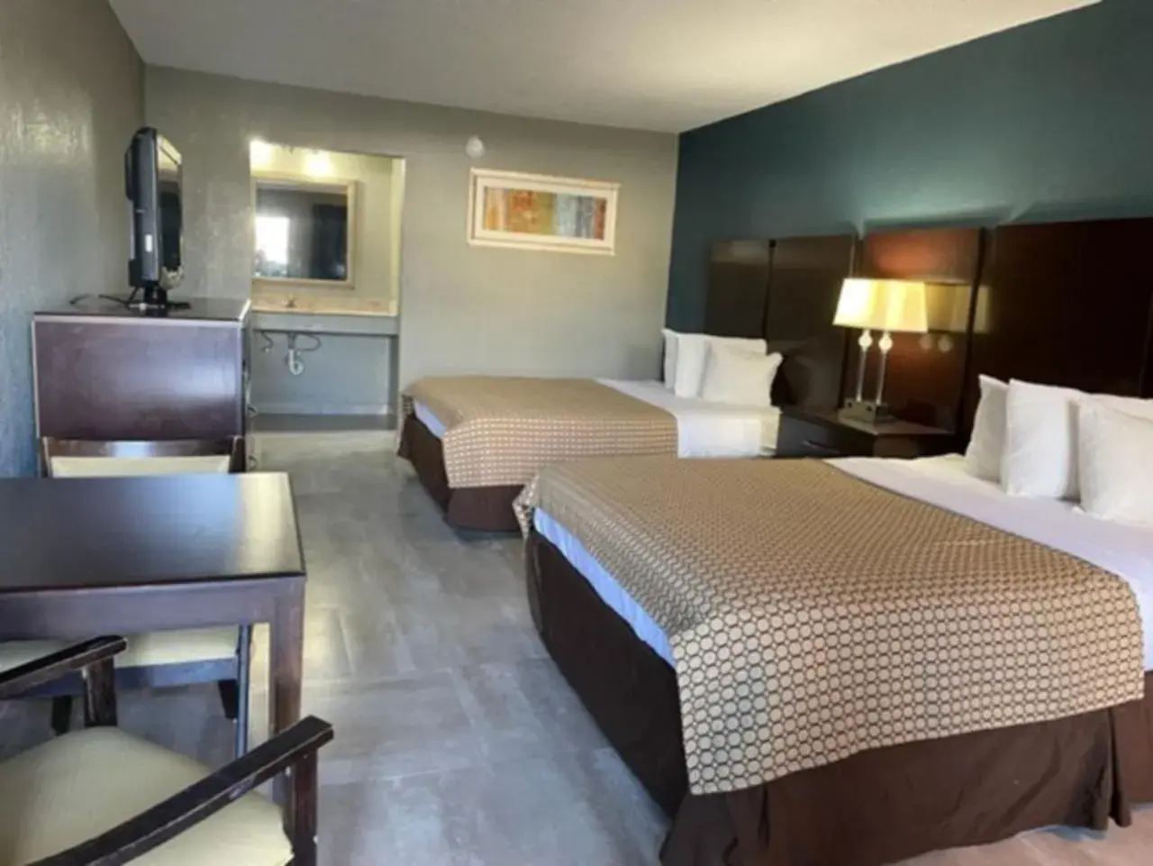 Photo of the whole room, Bed in Guest Inn Lake City Photo of the whole room, Bed in Guest Inn Lake City