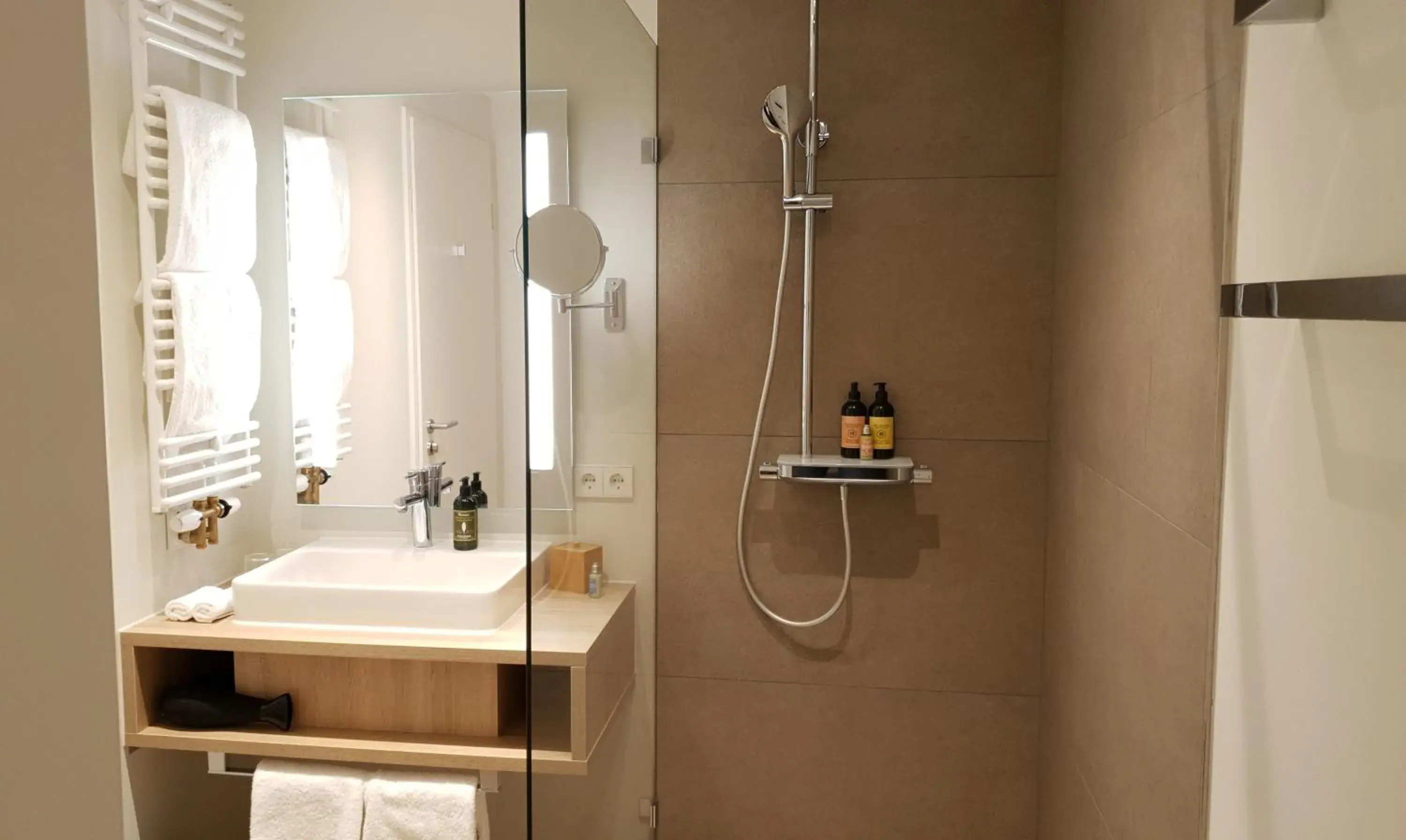 Double Room Superior with Balcony or Terrace in Die Sandburg Double Room Superior with Balcony or Terrace in Die Sandburg