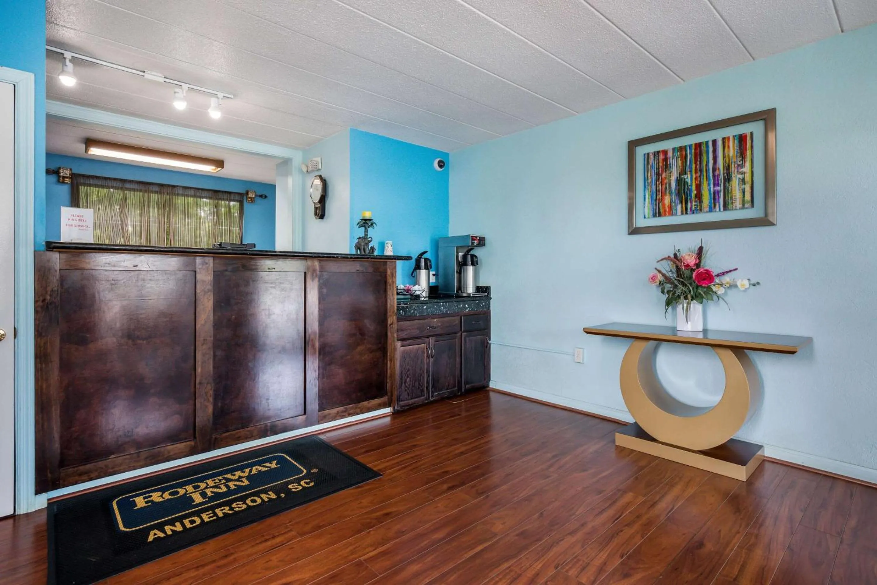 Lobby or reception in Rodeway Inn Anderson