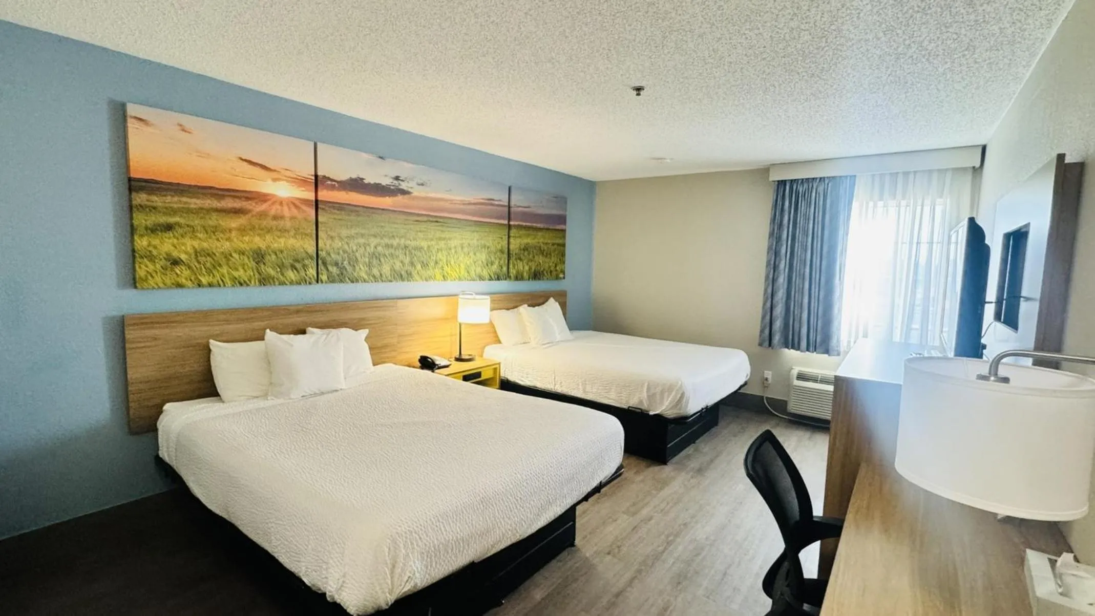 Bed in Days Inn by Wyndham Shawnee