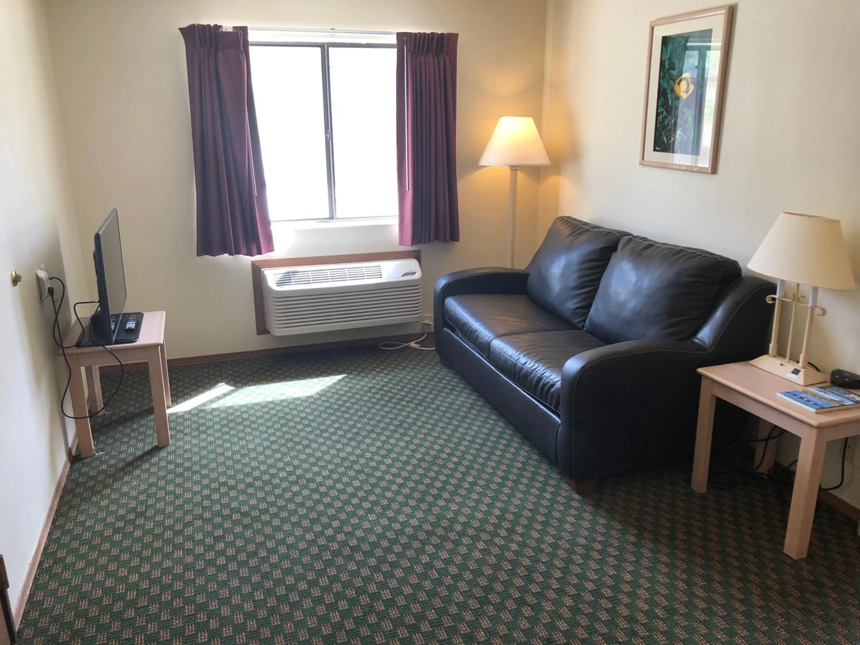 Seating area in Kings Inn Cody