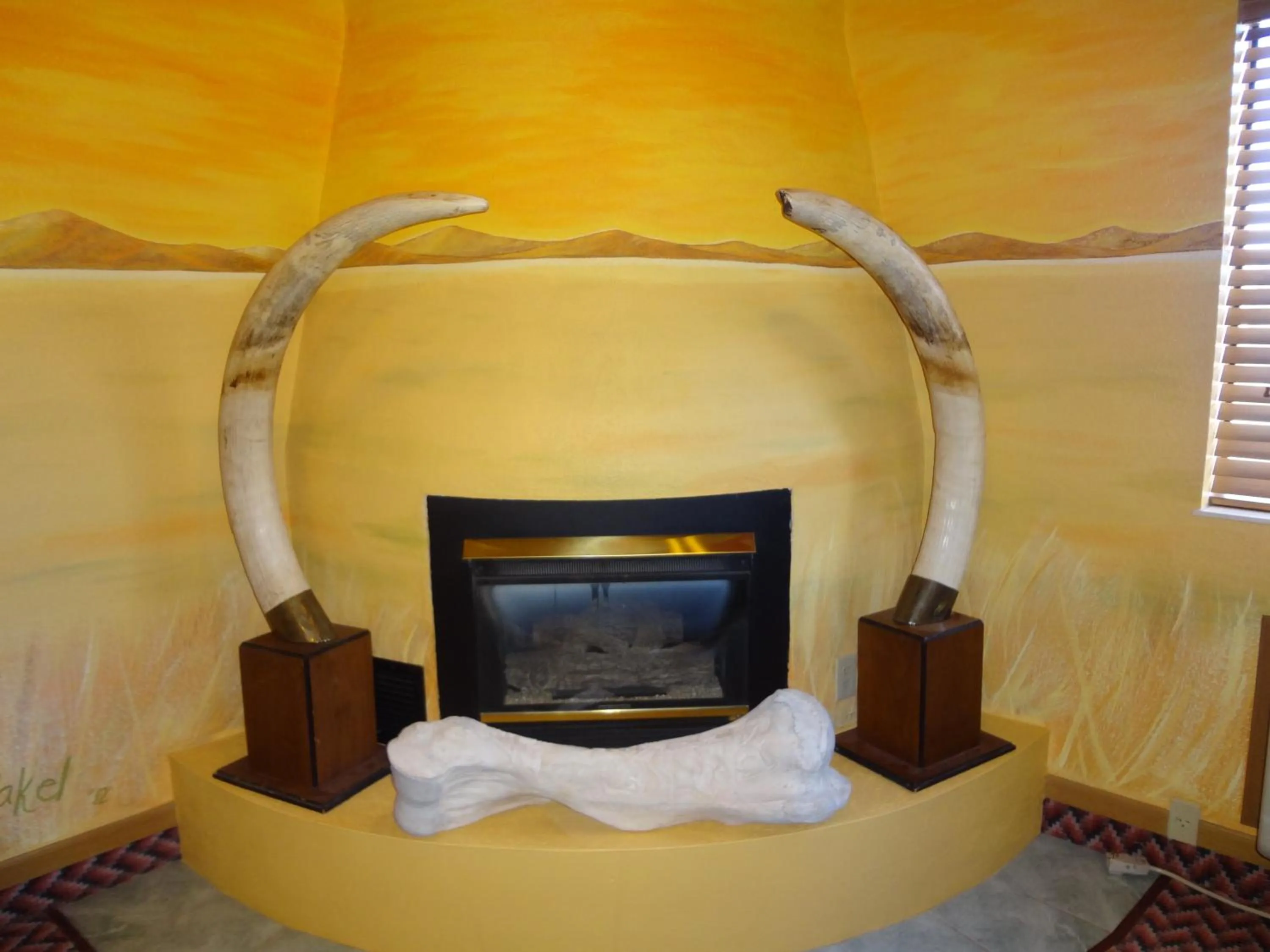 Communal lounge/ TV room in Kings Inn Cody