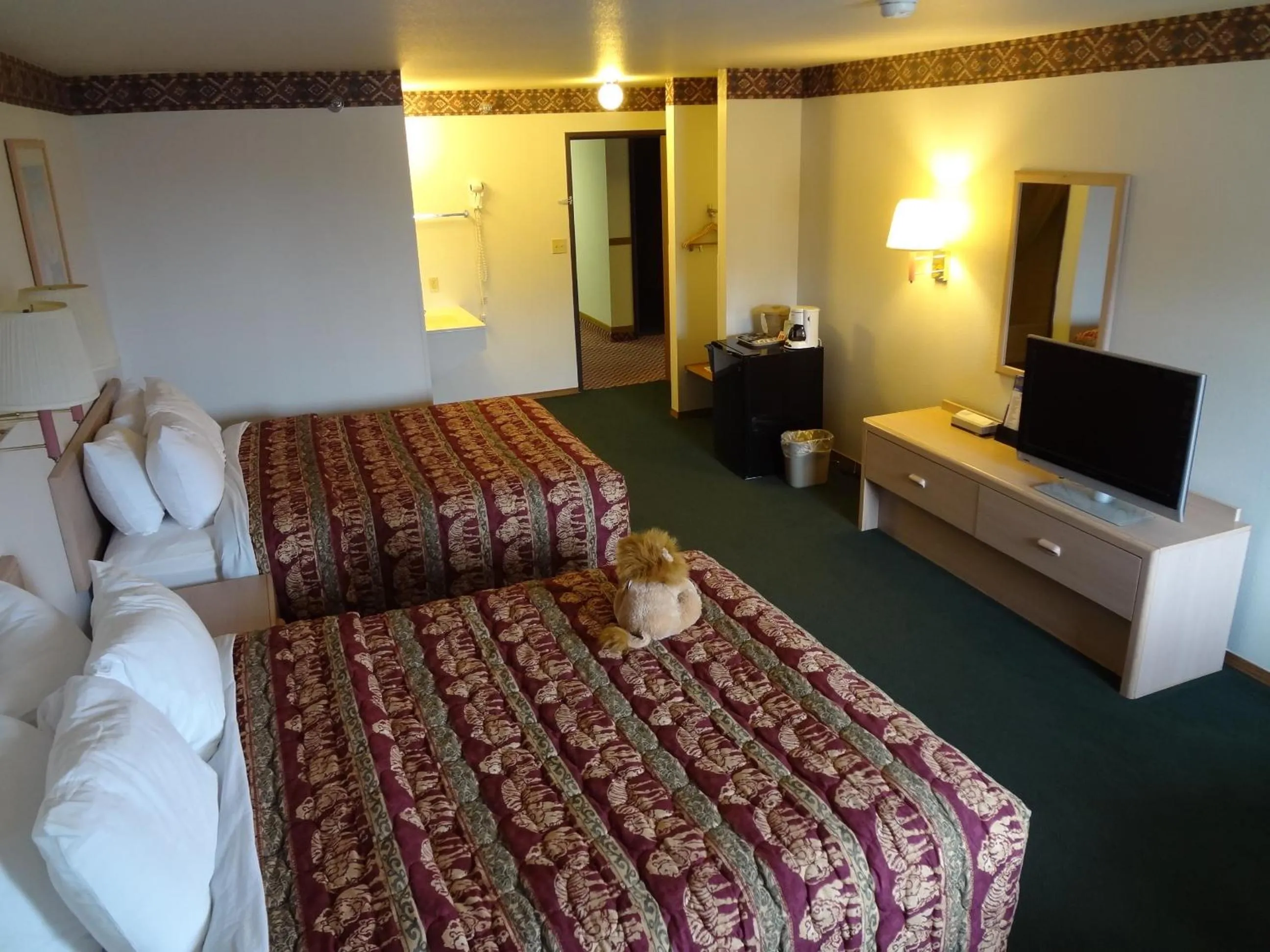 Bedroom, Bed in Kings Inn Cody