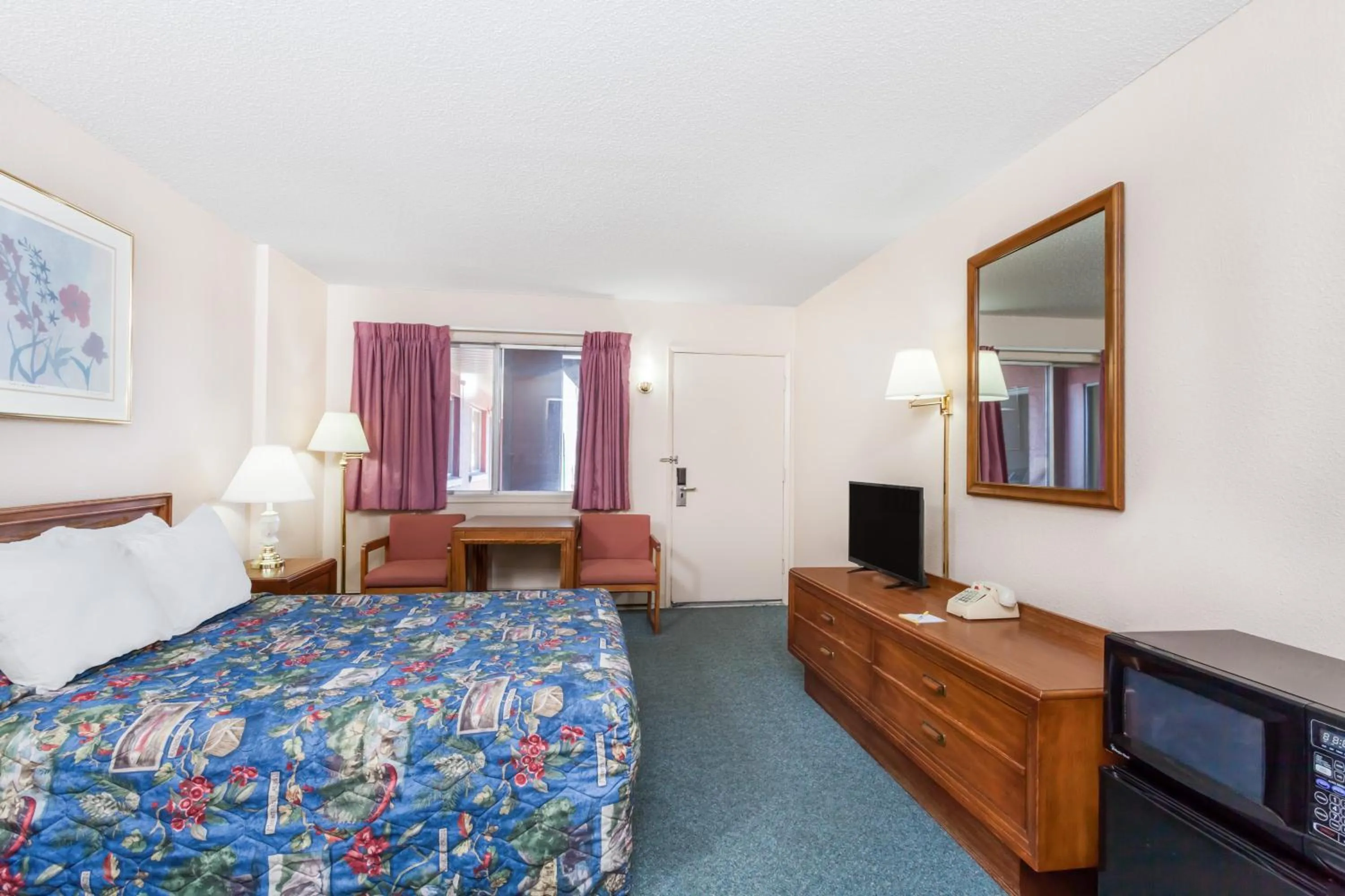 Bed in Days Inn by Wyndham Burns