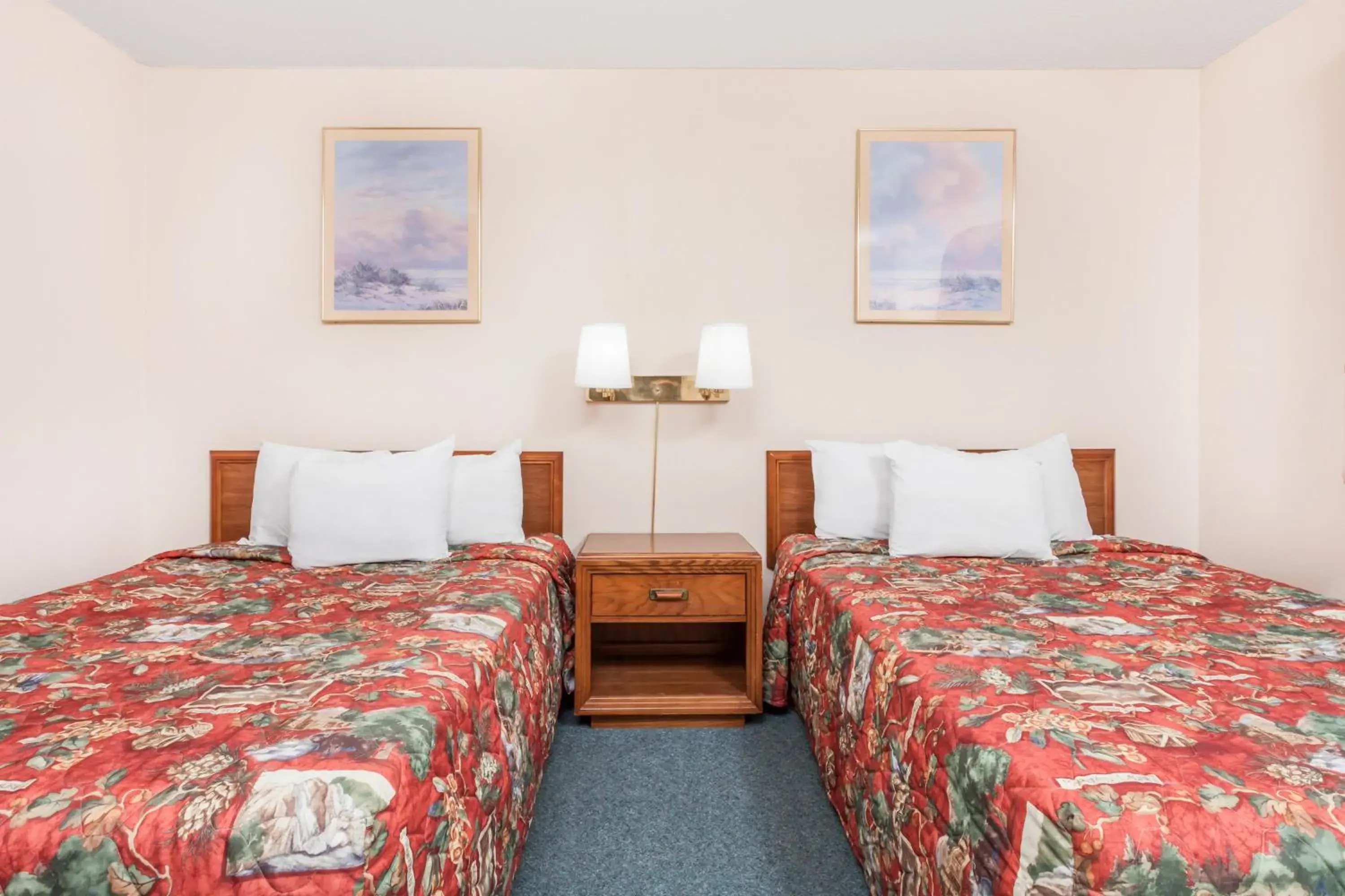 Bed in Days Inn by Wyndham Burns Bed in Days Inn by Wyndham Burns