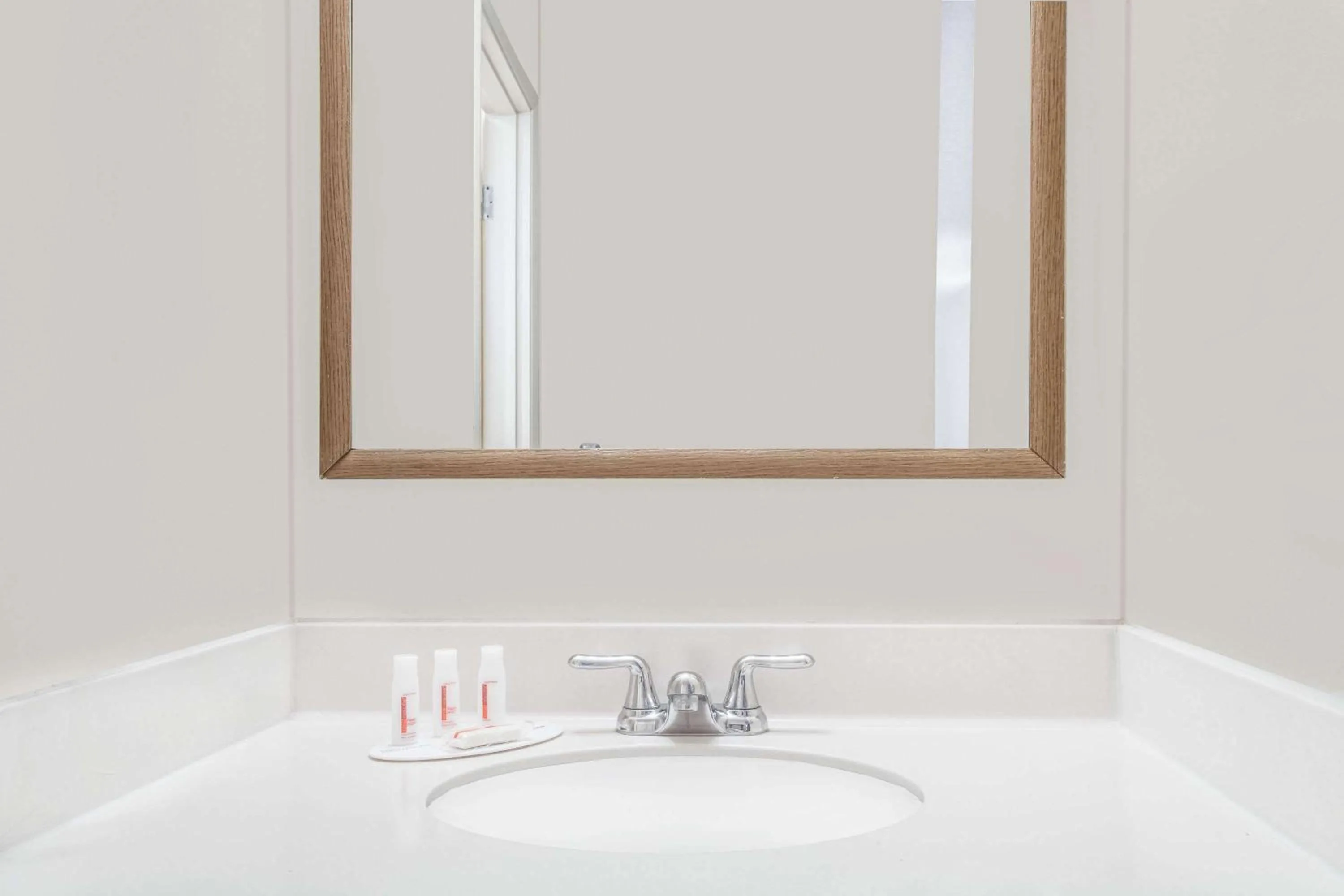 Bathroom in Days Inn by Wyndham Burns