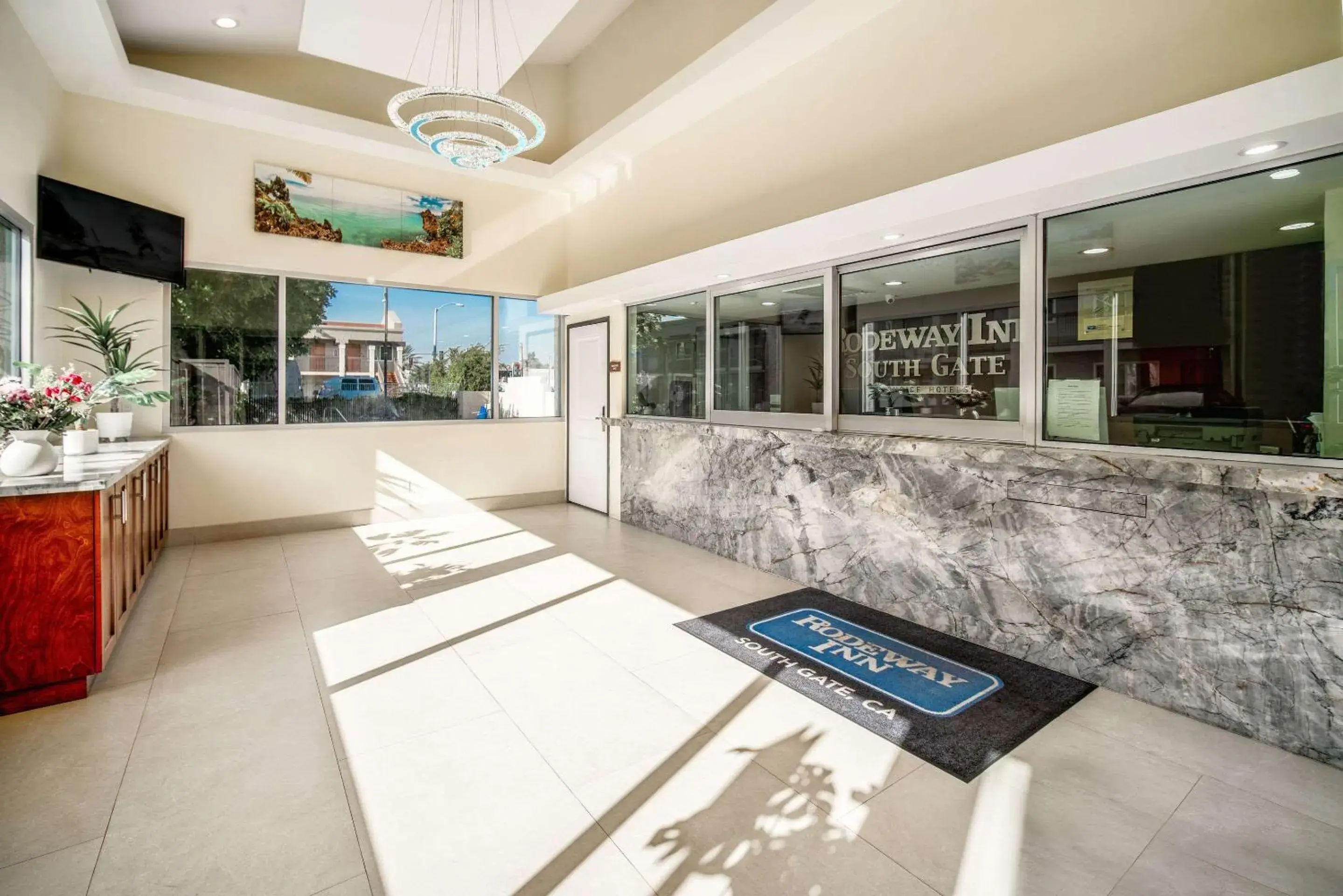 Lobby or reception in Rodeway Inn South Gate - Los Angeles South Lobby or reception in Rodeway Inn South Gate - Los Angeles South