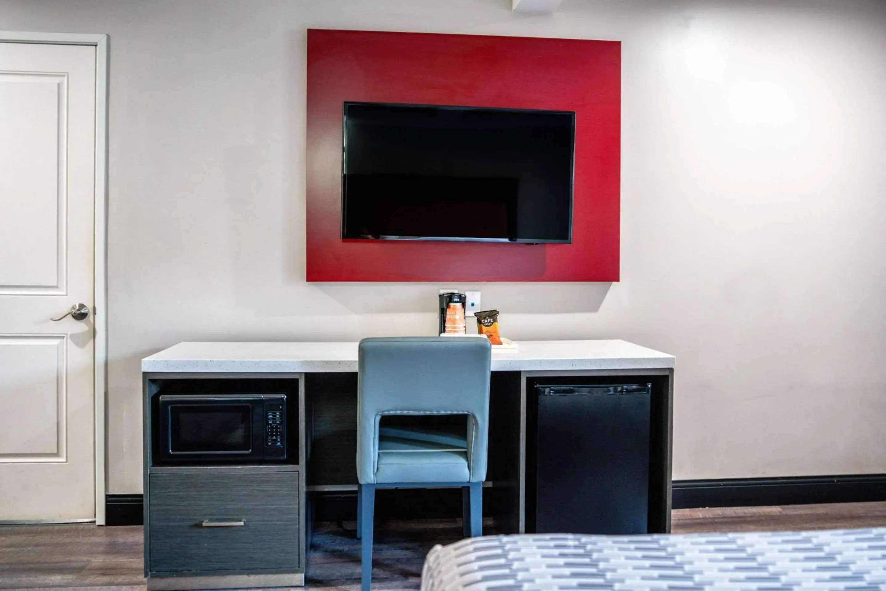 Bedroom in Rodeway Inn South Gate - Los Angeles South Bedroom in Rodeway Inn South Gate - Los Angeles South