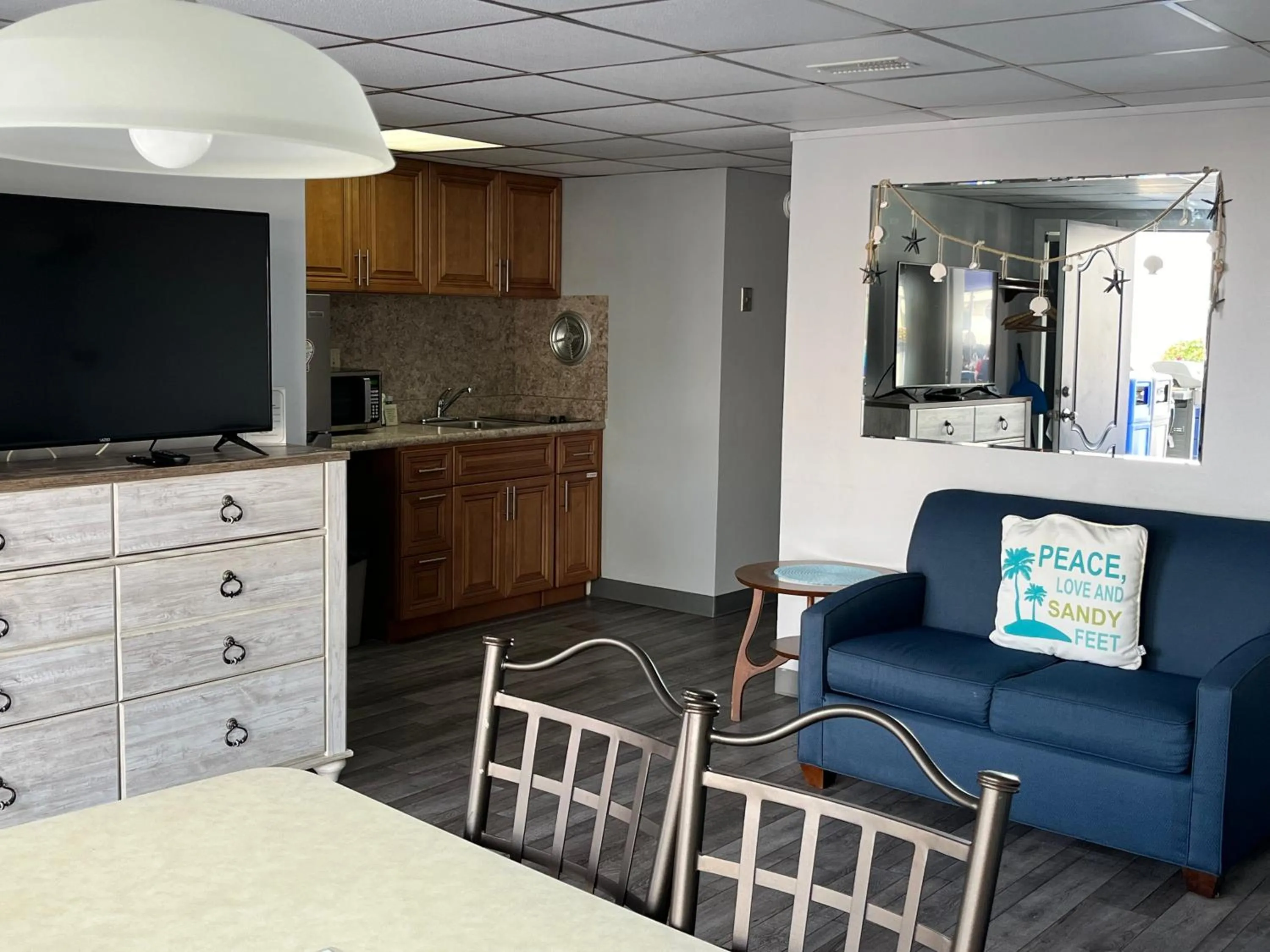 TV and multimedia in Acacia Beachfront Resort