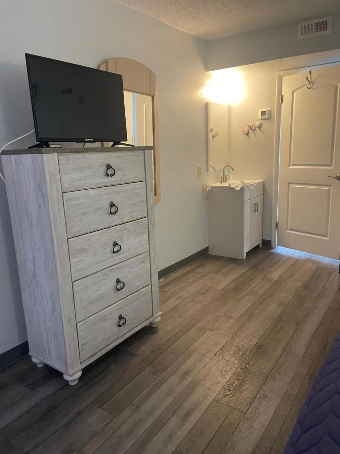 TV and multimedia in Acacia Beachfront Resort