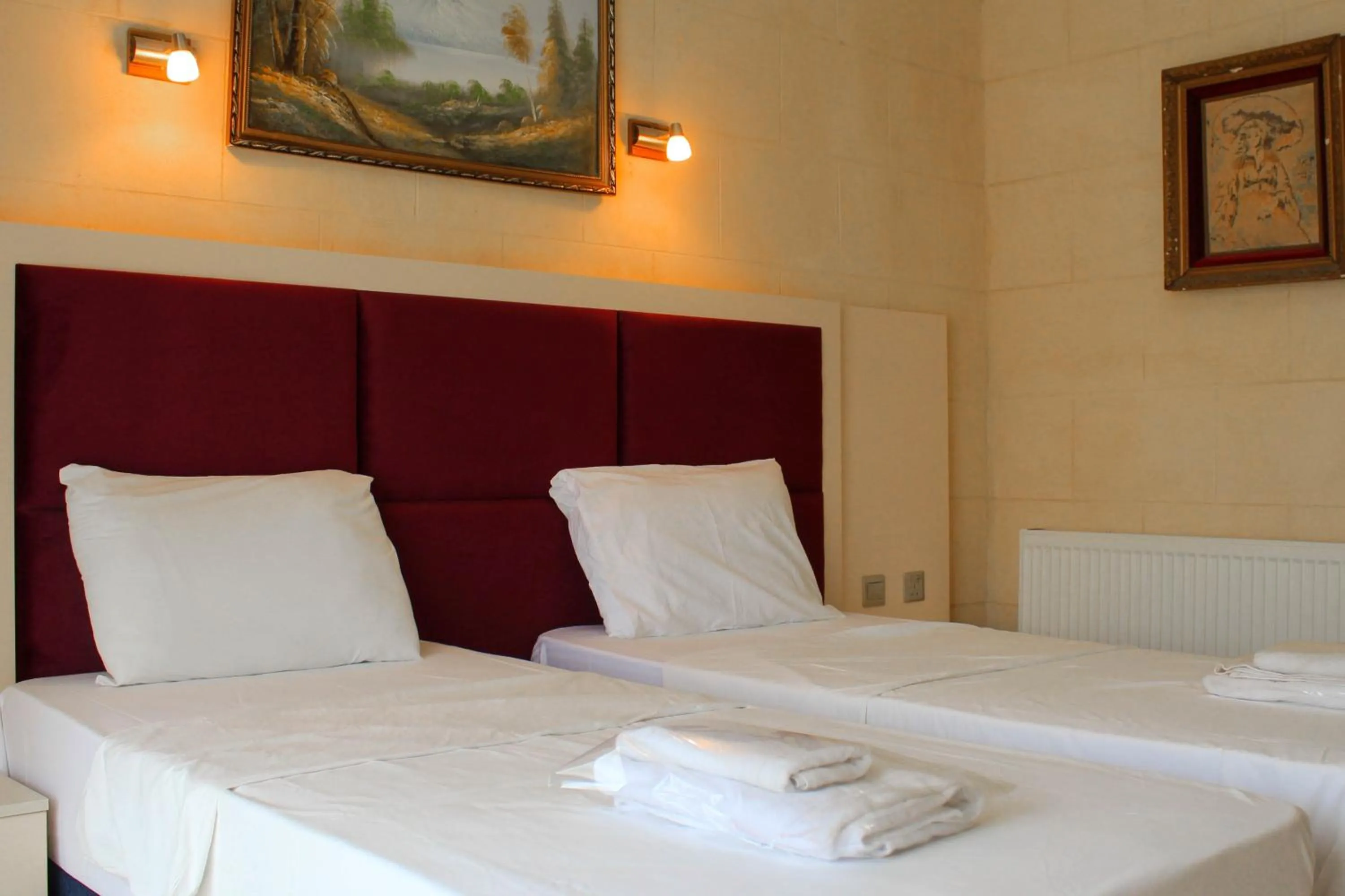 Photo of the whole room, Bed in Lapida Garden