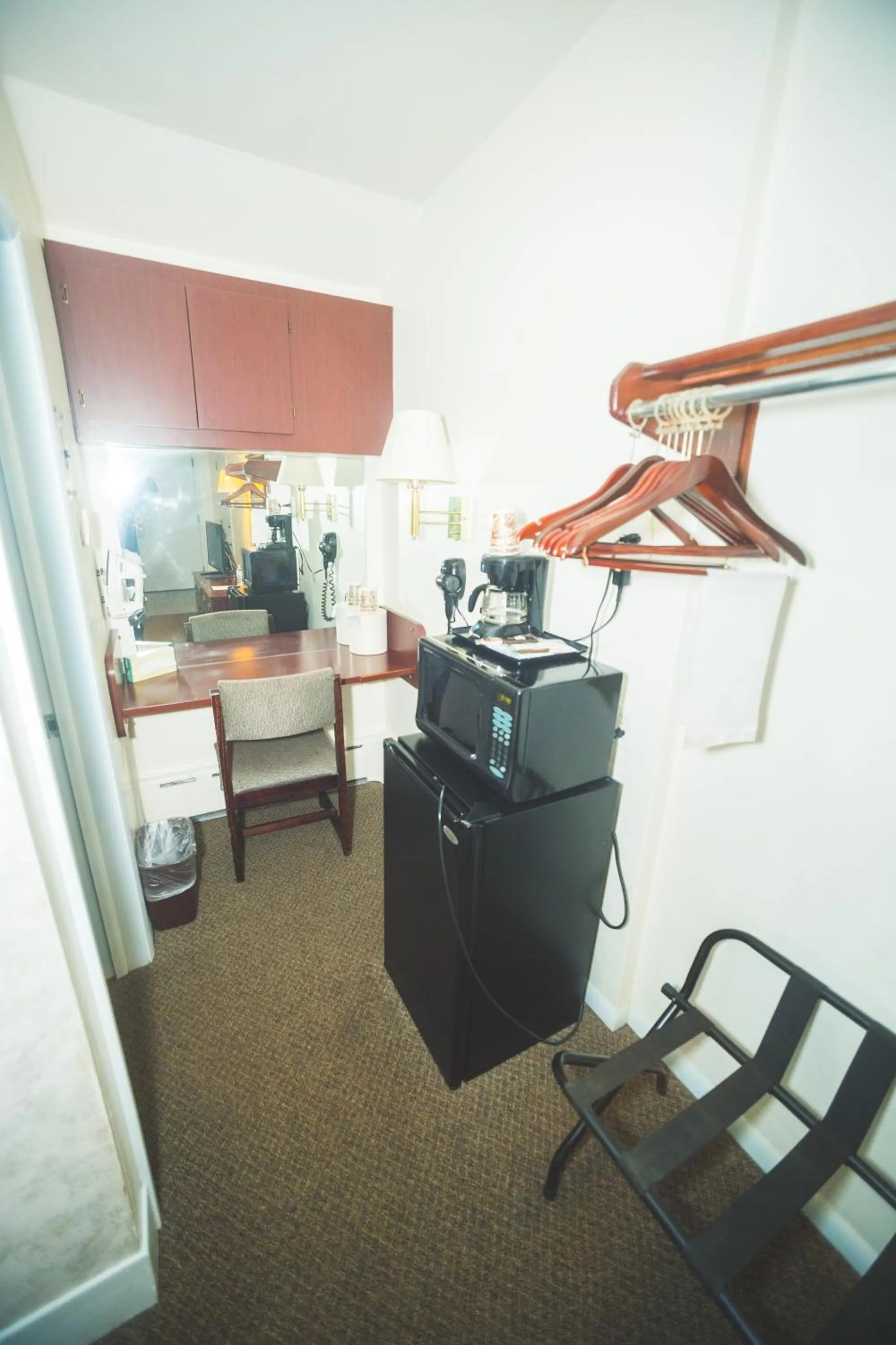 microwave in The Chalet Motel