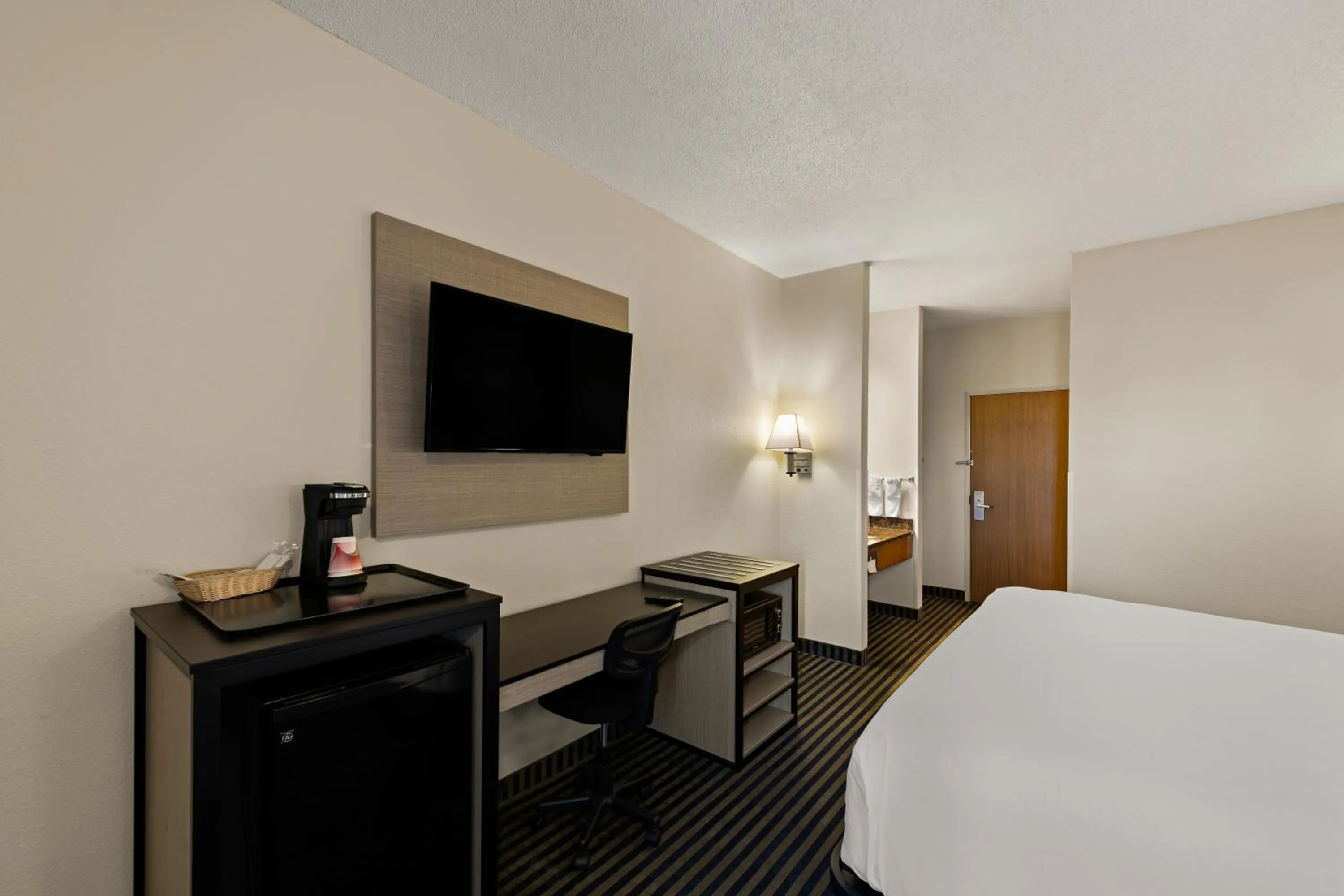Bed in Red Lion Inn &amp; Suites Gretna - Omaha SW
