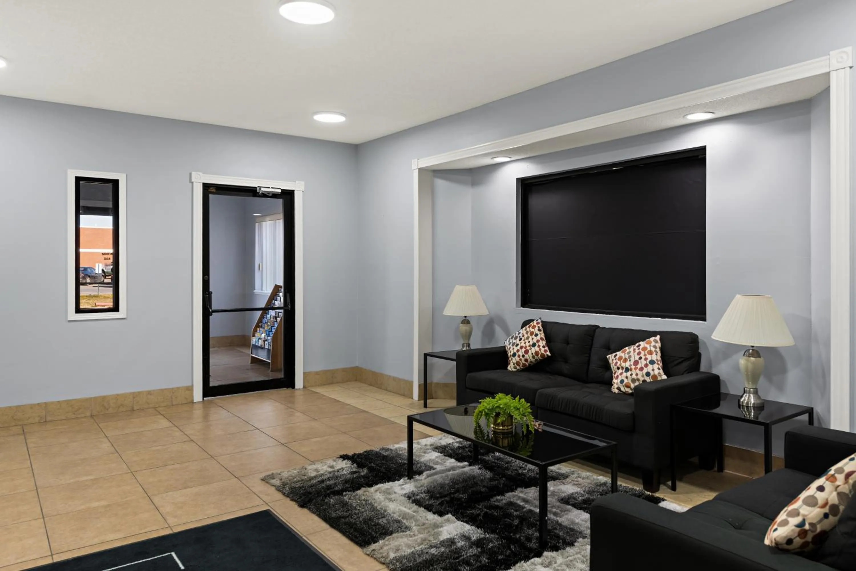 Living room in Red Lion Inn &amp; Suites Gretna - Omaha SW