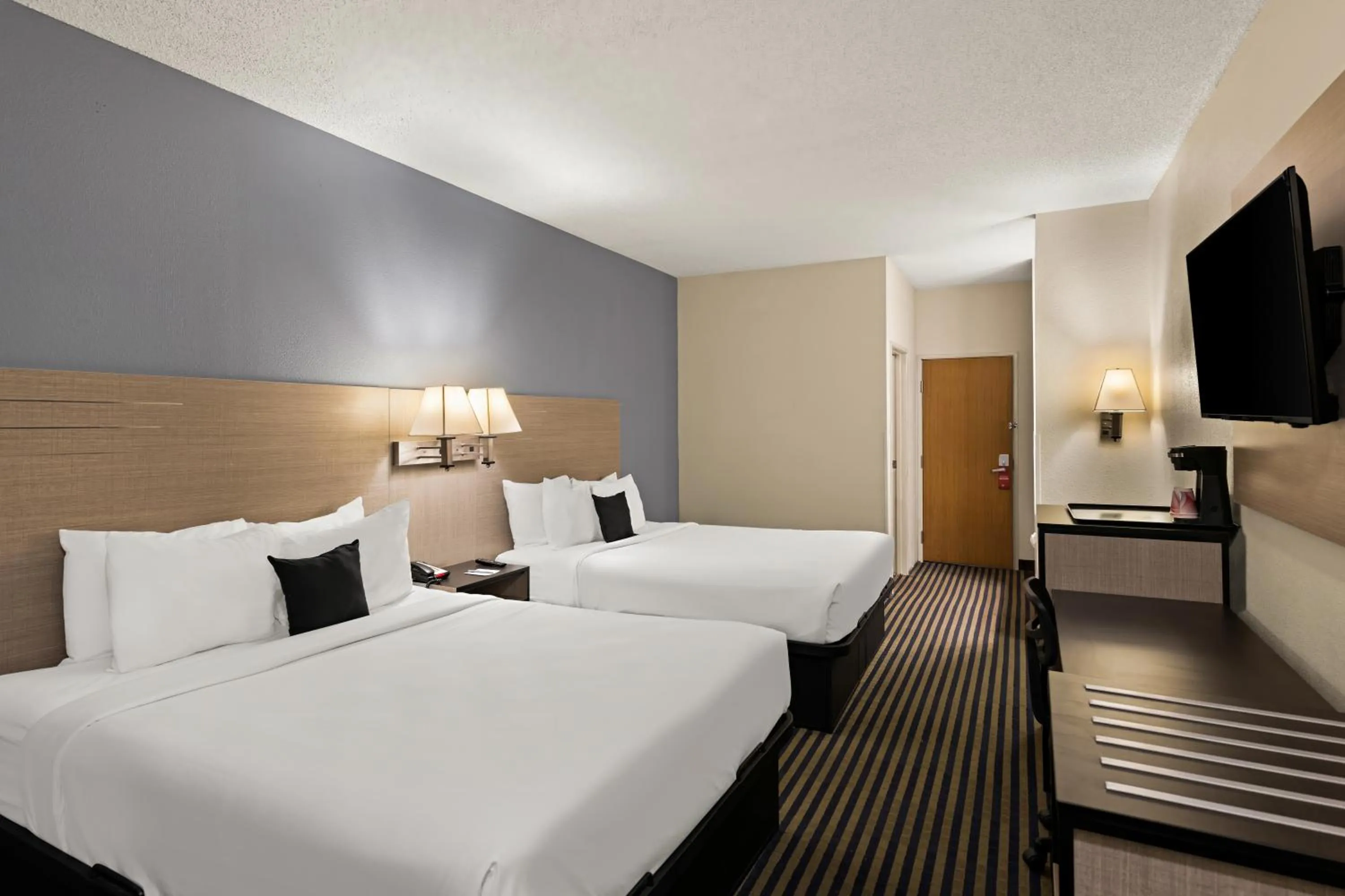 Bed in Red Lion Inn &amp; Suites Gretna - Omaha SW