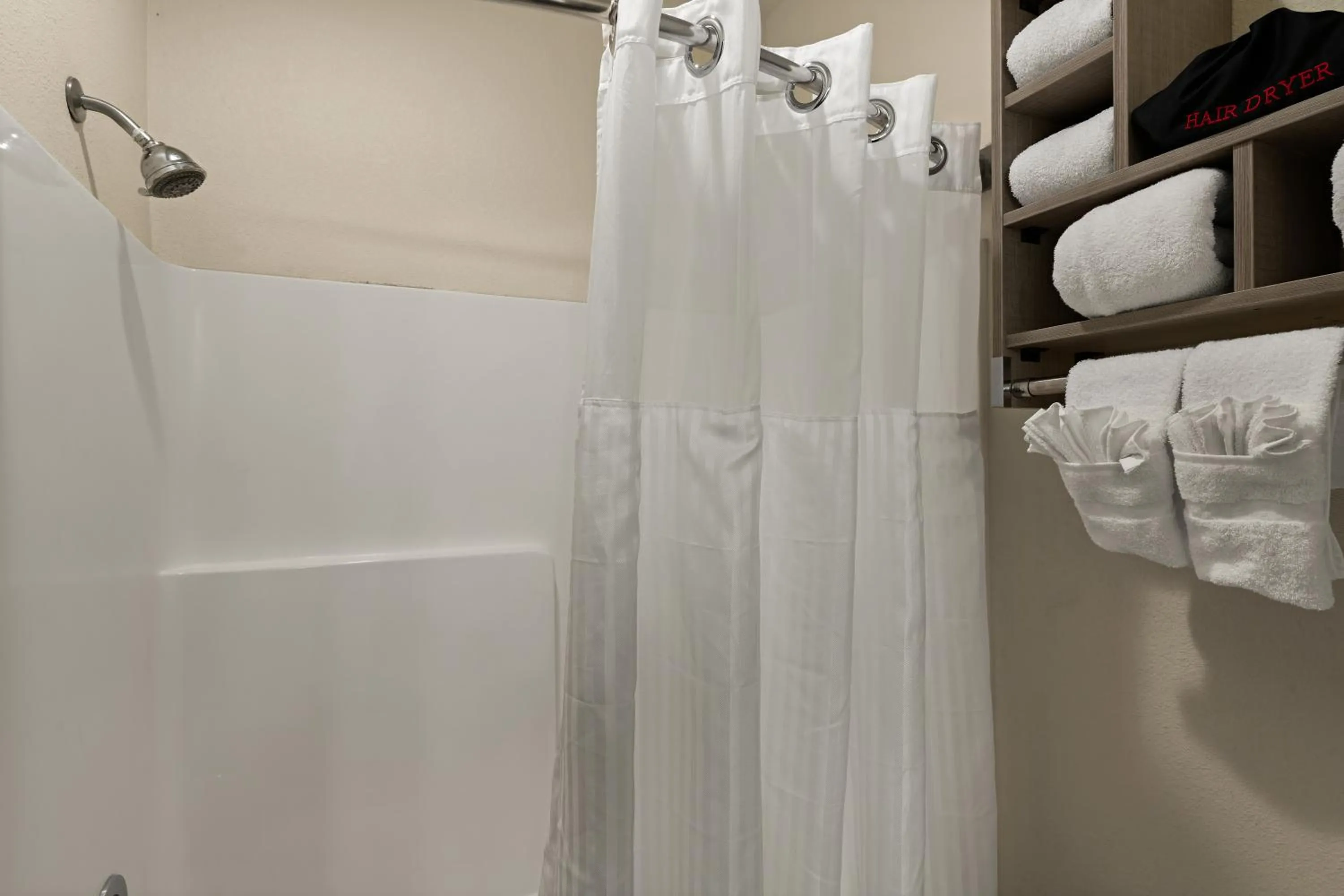 Shower in Red Lion Inn &amp; Suites Gretna - Omaha SW