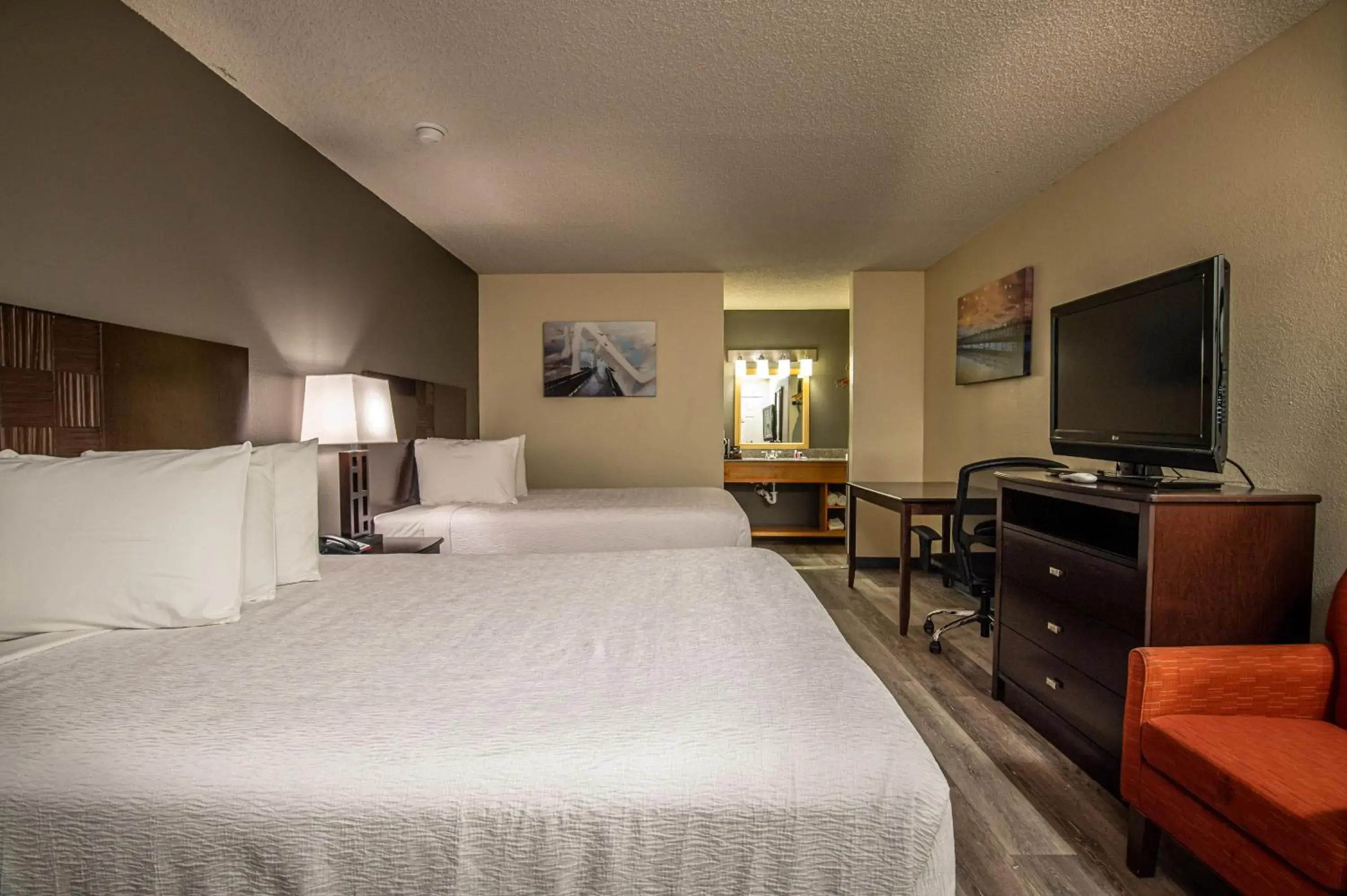 Bedroom, Bed in Lake View Inn Bedroom, Bed in Lake View Inn