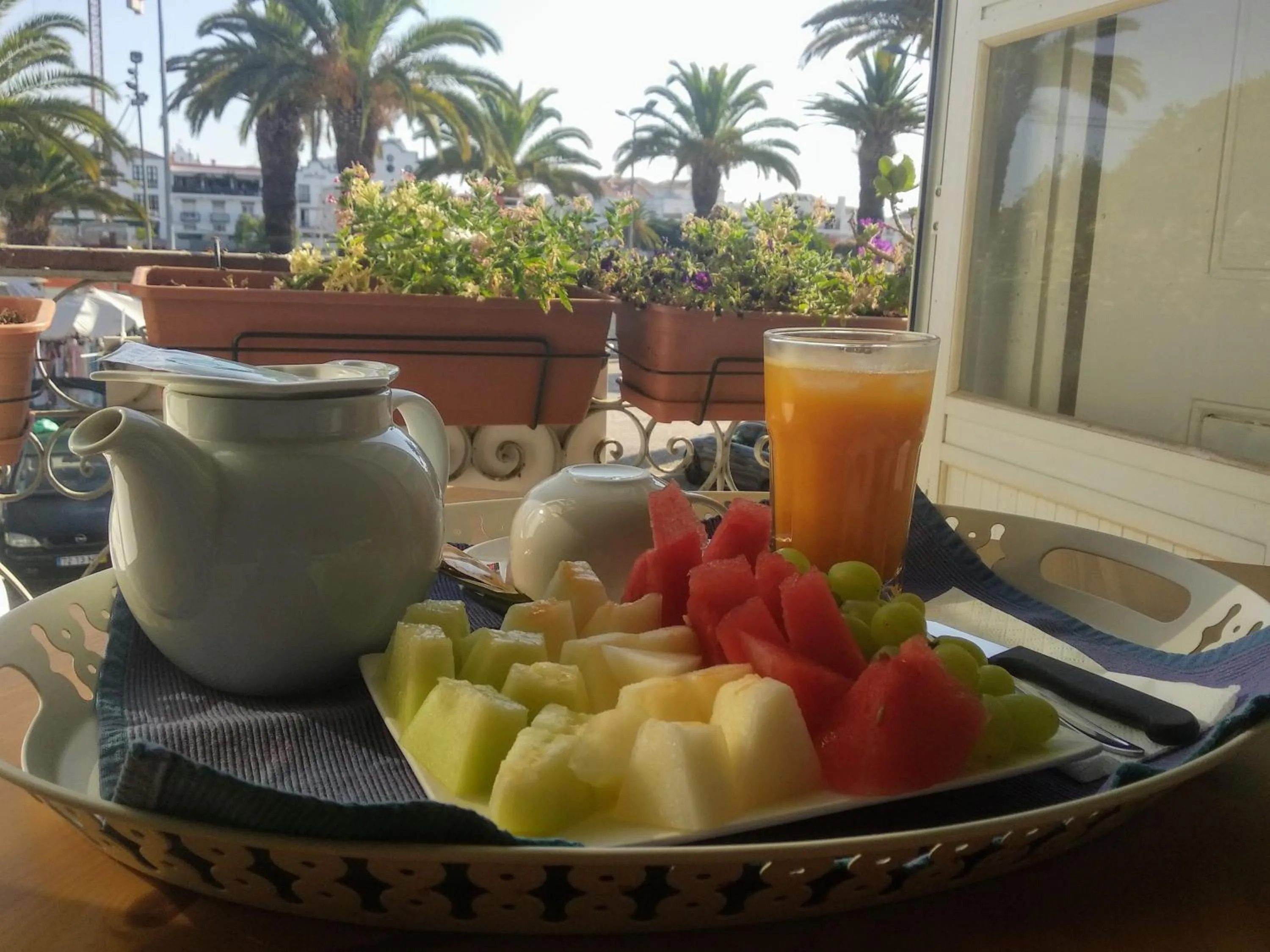 Breakfast in Bea's Bed & Breakfast