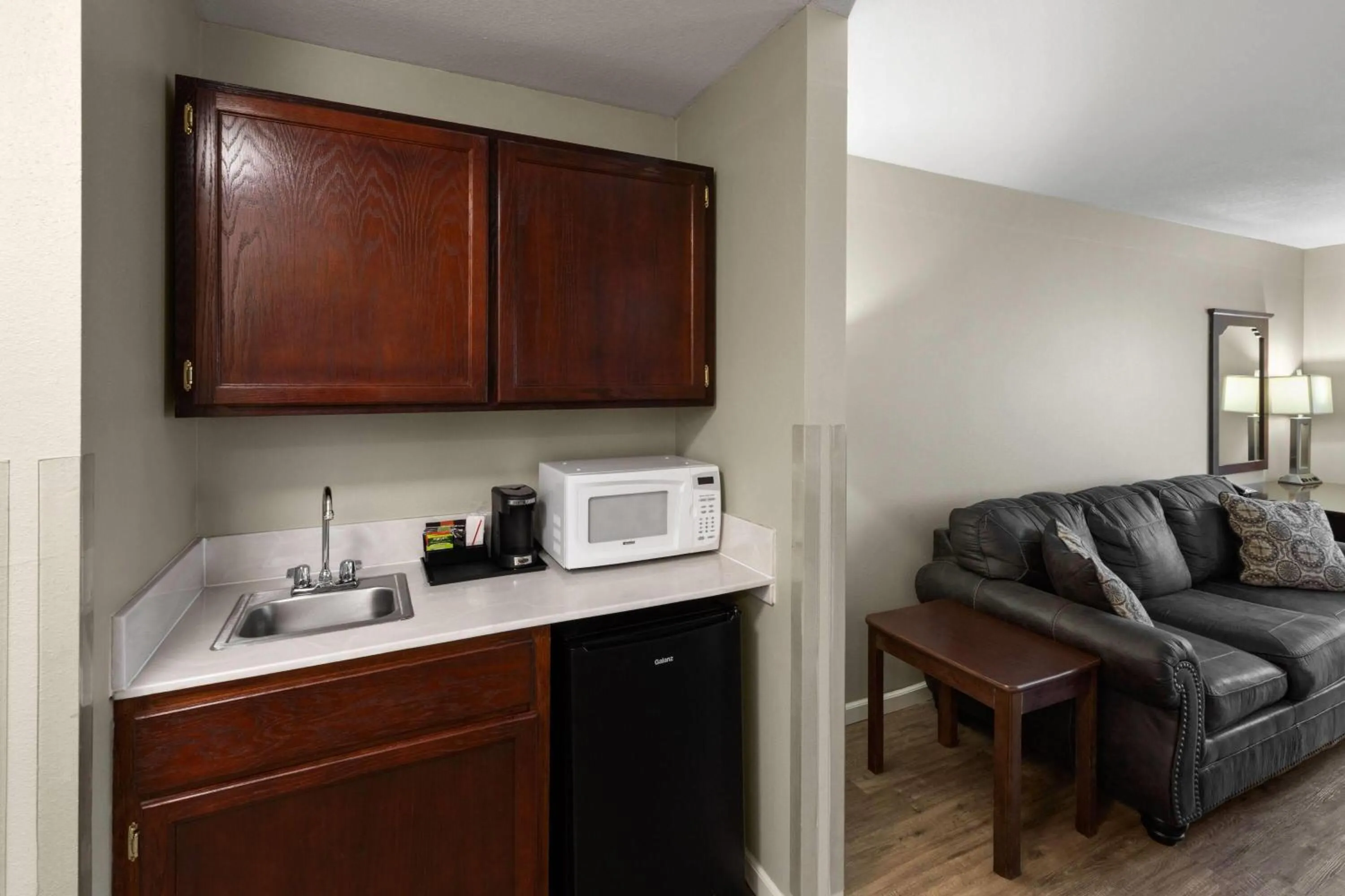 Photo of the whole room in Days Inn by Wyndham Mountain Home