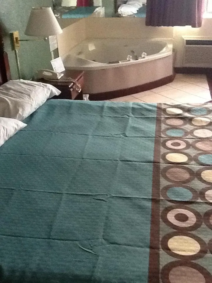 Bed in Super 8 by Wyndham Kennett