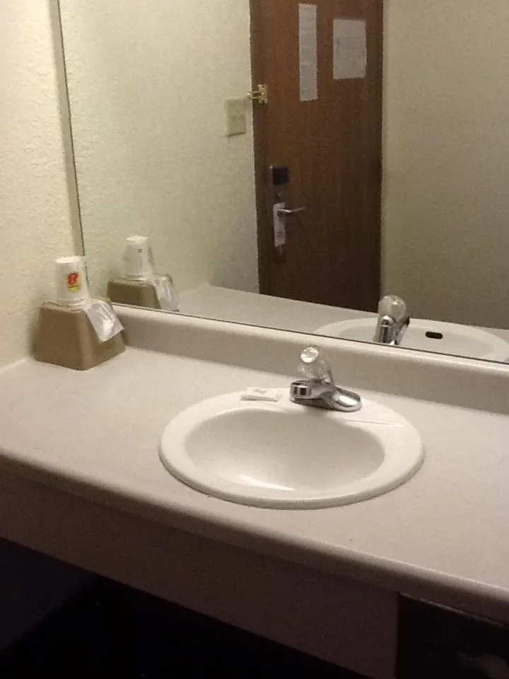 Bathroom in Super 8 by Wyndham Kennett