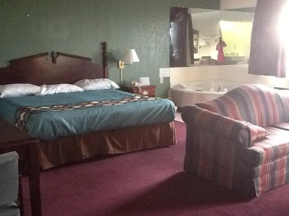 Bed in Super 8 by Wyndham Kennett
