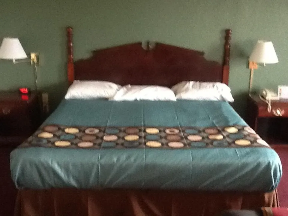 Bed in Super 8 by Wyndham Kennett