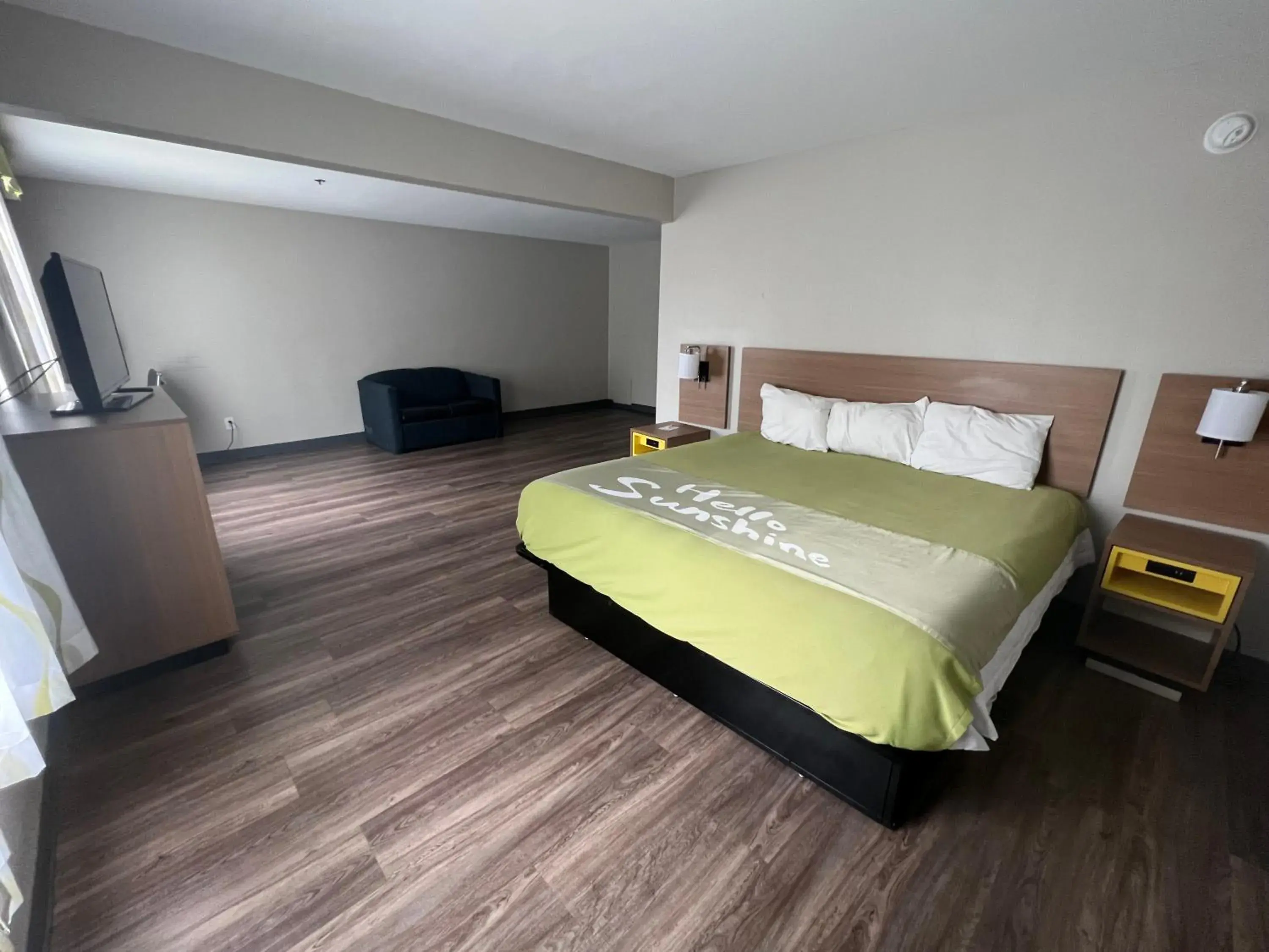 Deluxe King Studio Suite - Non-Smoking in Days Inn by Wyndham Louisburg Deluxe King Studio Suite - Non-Smoking in Days Inn by Wyndham Louisburg