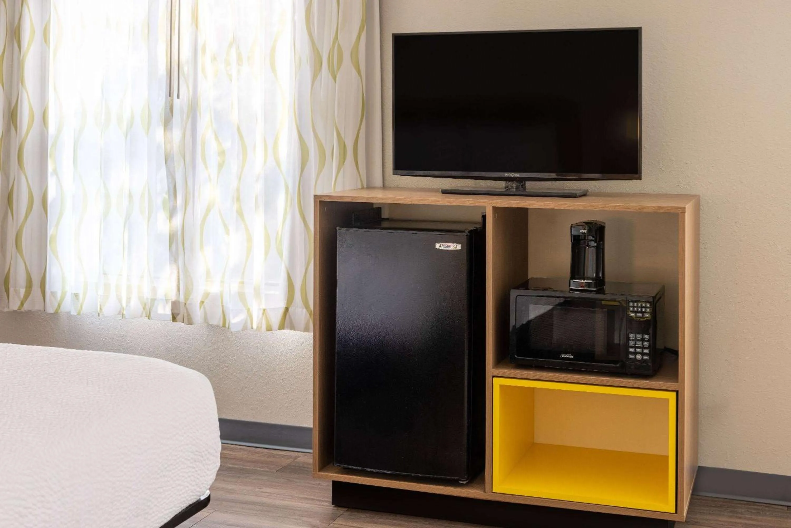 Bed in Days Inn by Wyndham Louisburg