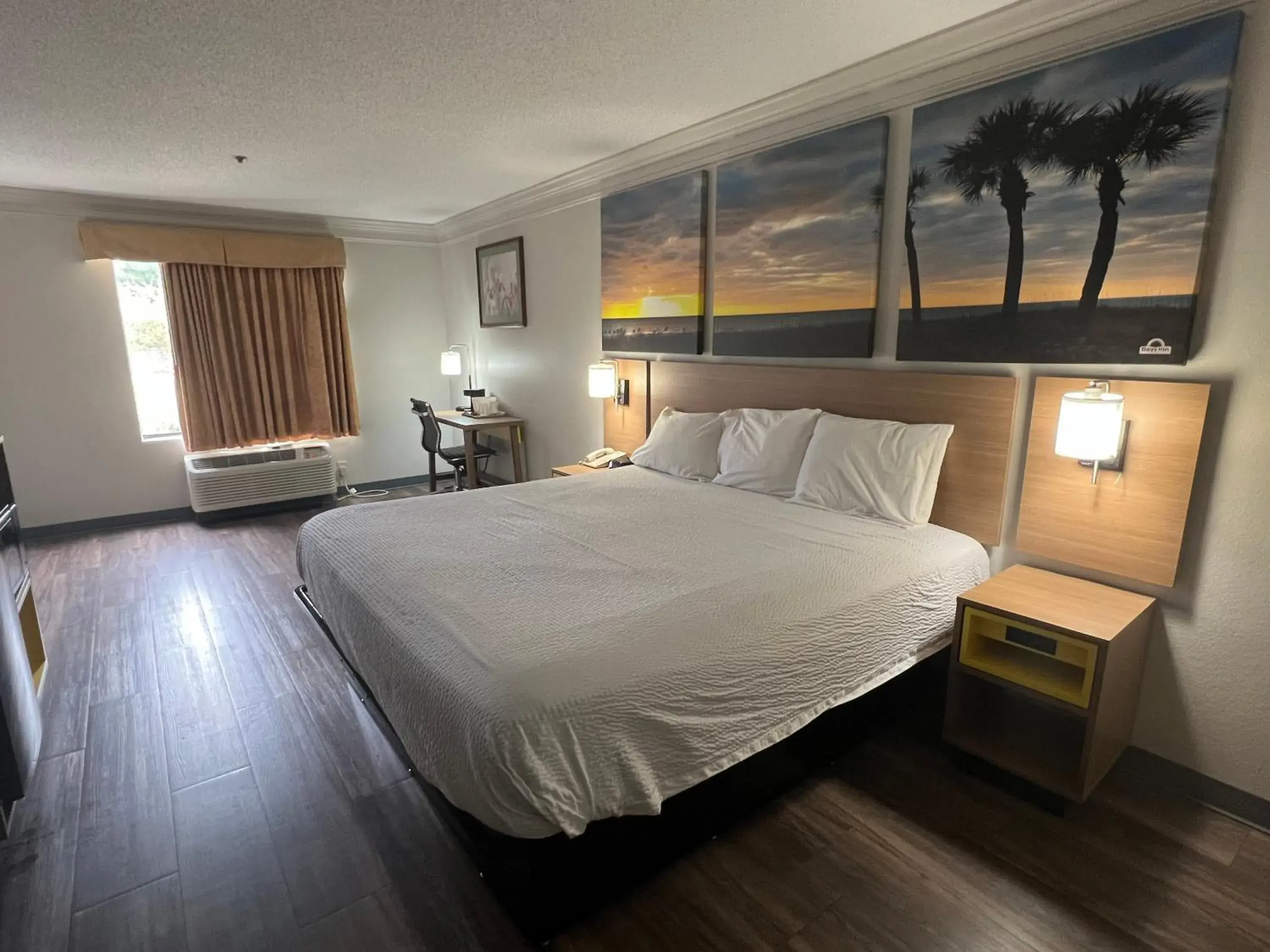 King Room - Disability Access/Non-Smoking in Days Inn by Wyndham Louisburg King Room - Disability Access/Non-Smoking in Days Inn by Wyndham Louisburg