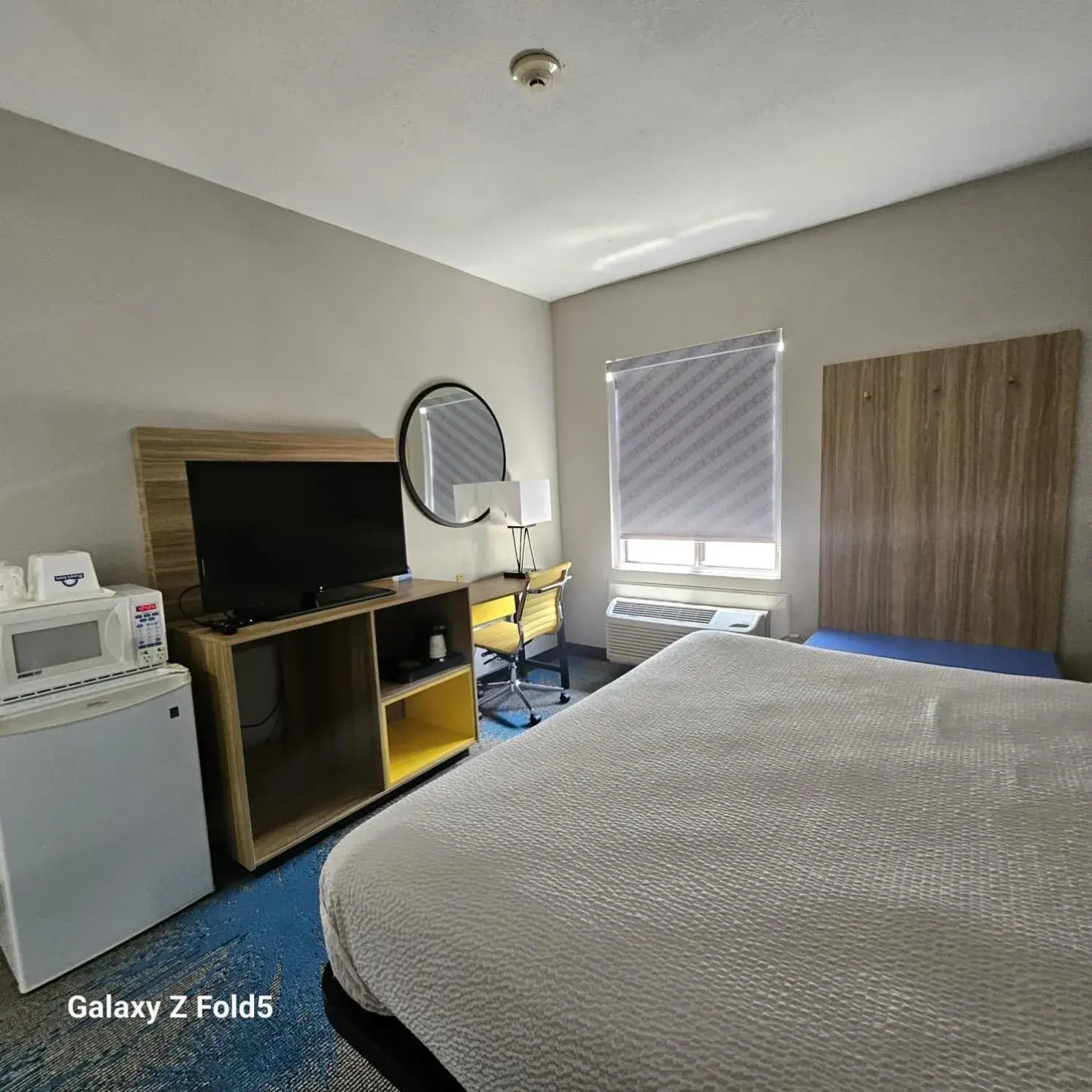 View (from property/room), Bed in Days Inn by Wyndham Jefferson City View (from property/room), Bed in Days Inn by Wyndham Jefferson City