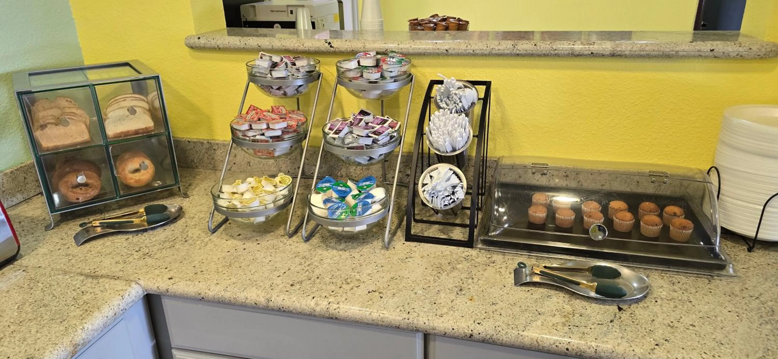 Buffet breakfast in Desert Inn Tucumcari