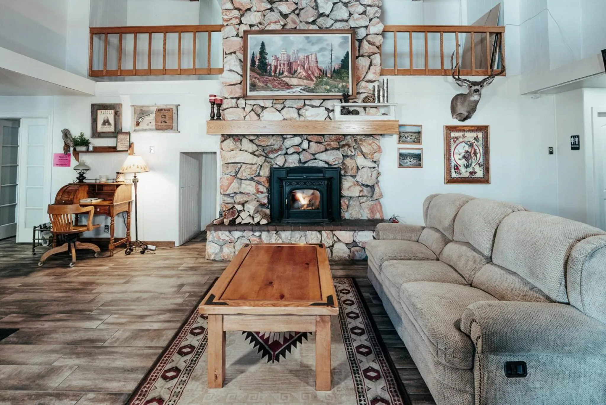 Lobby or reception in Bryce Canyon Pines Lodge