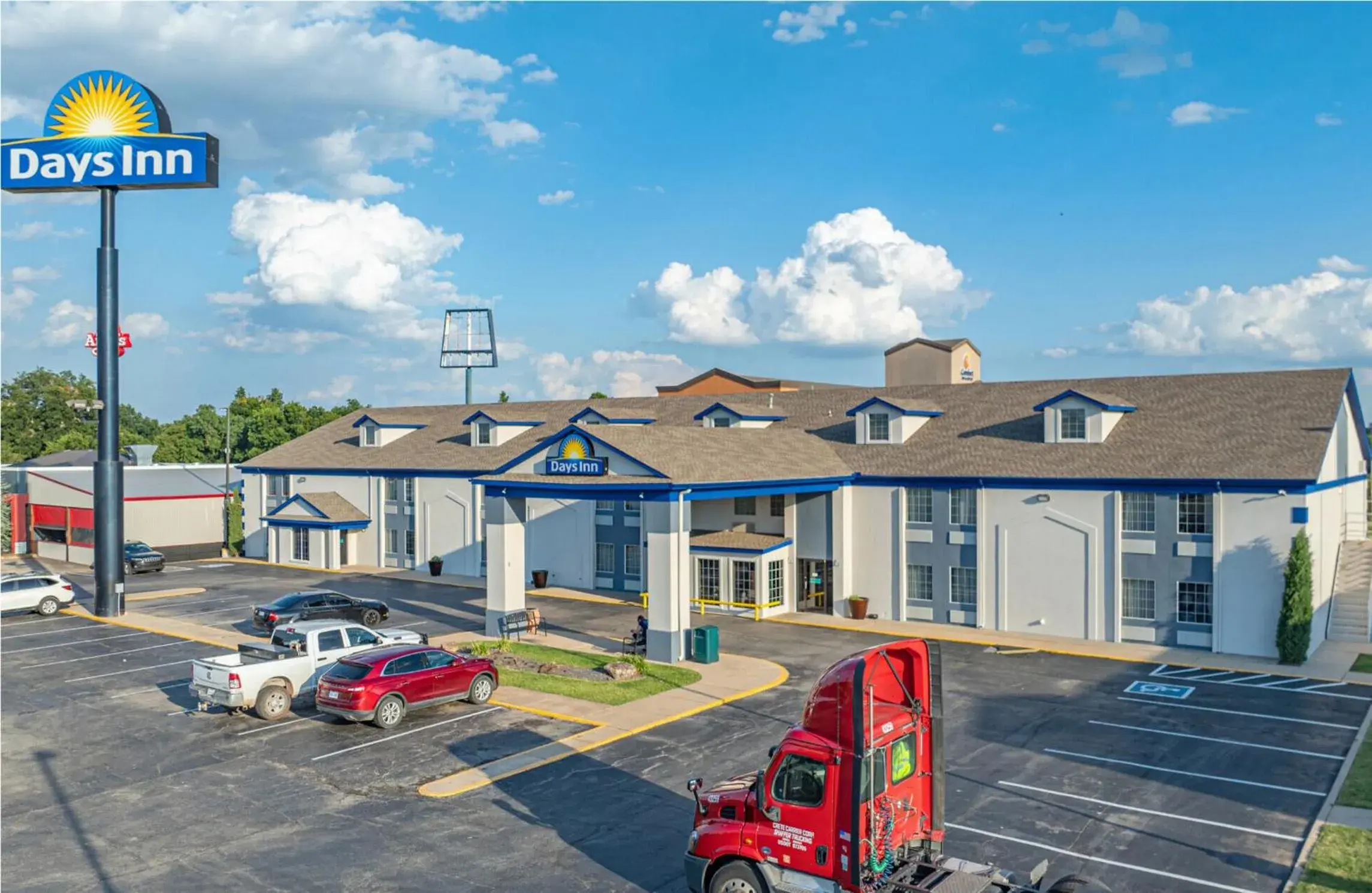 Property building in Days Inn by Wyndham Pauls Valley Property building in Days Inn by Wyndham Pauls Valley