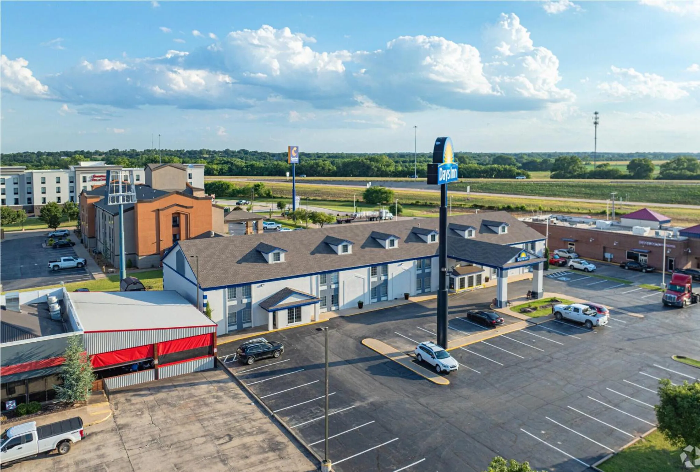 Property building in Days Inn by Wyndham Pauls Valley