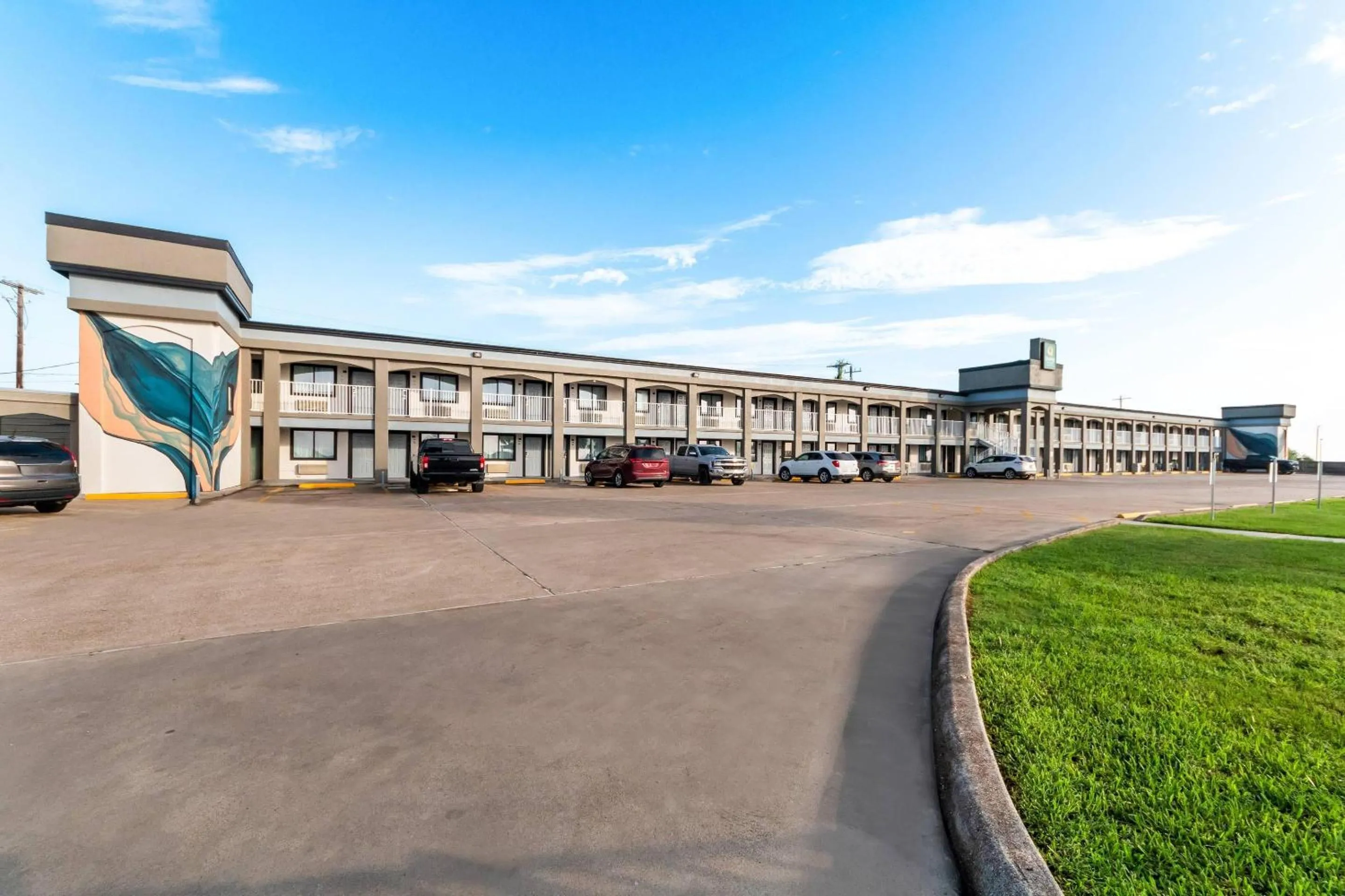 Property building in Quality Inn & Suites Port Lavaca near Lighthouse Beach