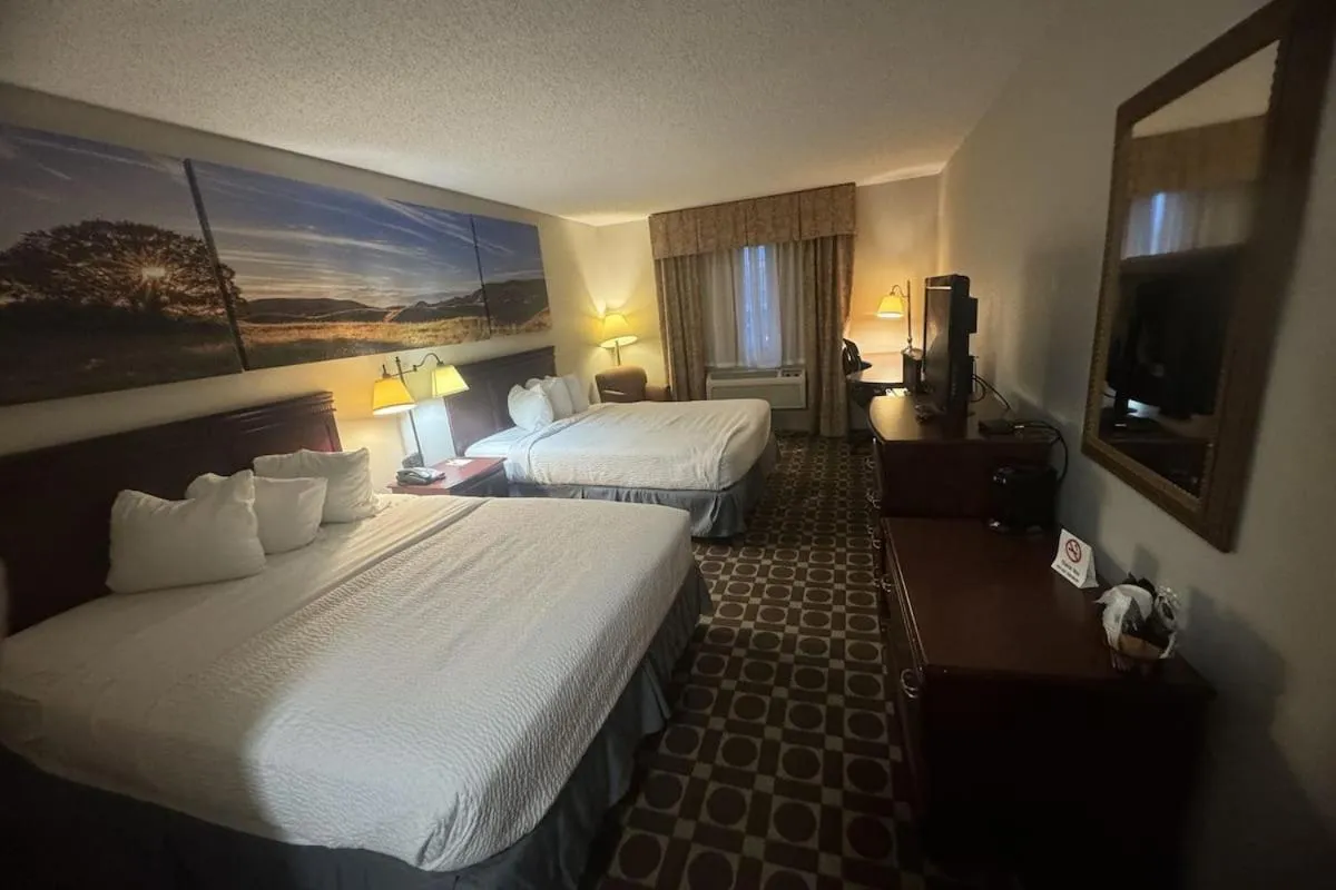 Photo of the whole room, Bed in Days Inn by Wyndham Sturgis