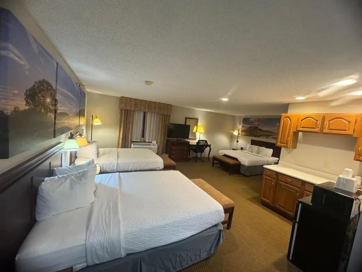 Bedroom, Bed in Days Inn by Wyndham Sturgis Bedroom, Bed in Days Inn by Wyndham Sturgis