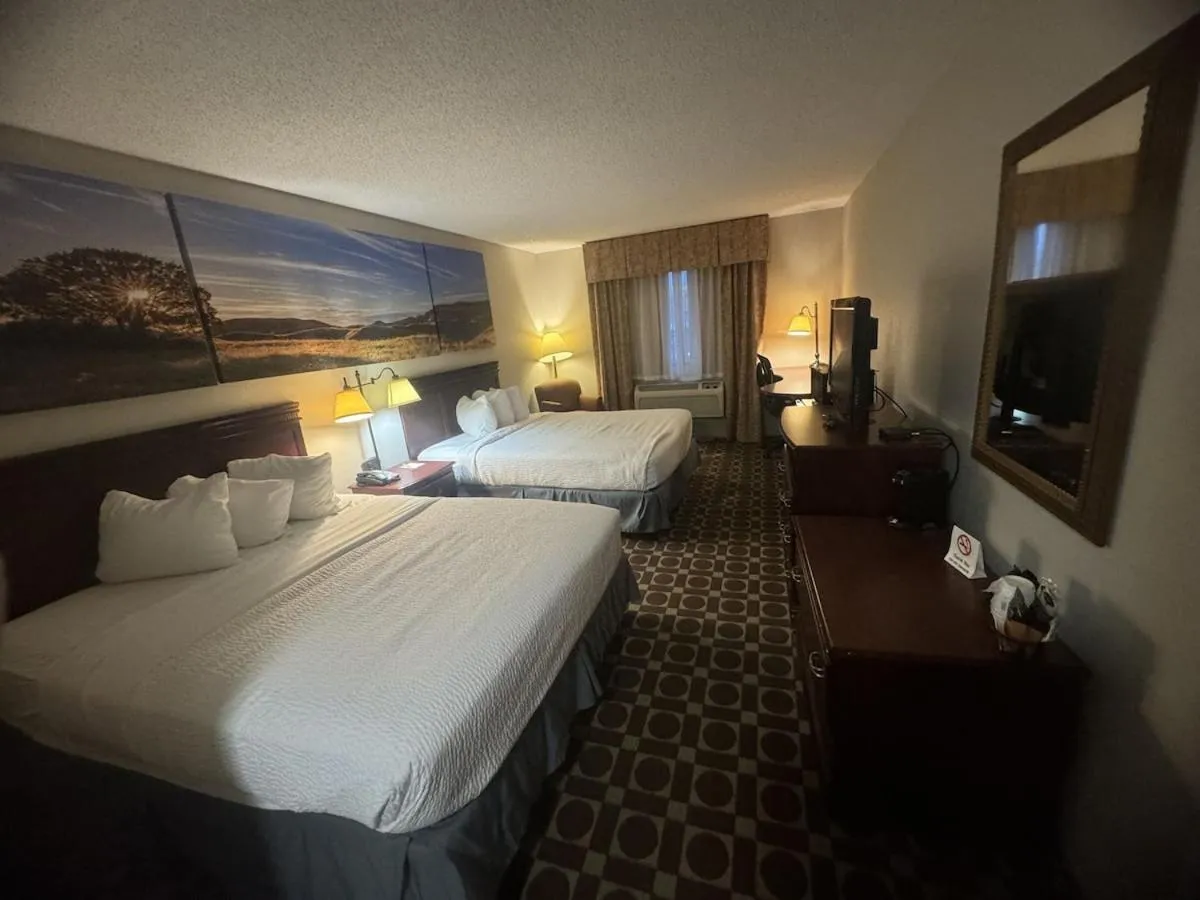 Bedroom, Bed in Days Inn by Wyndham Sturgis