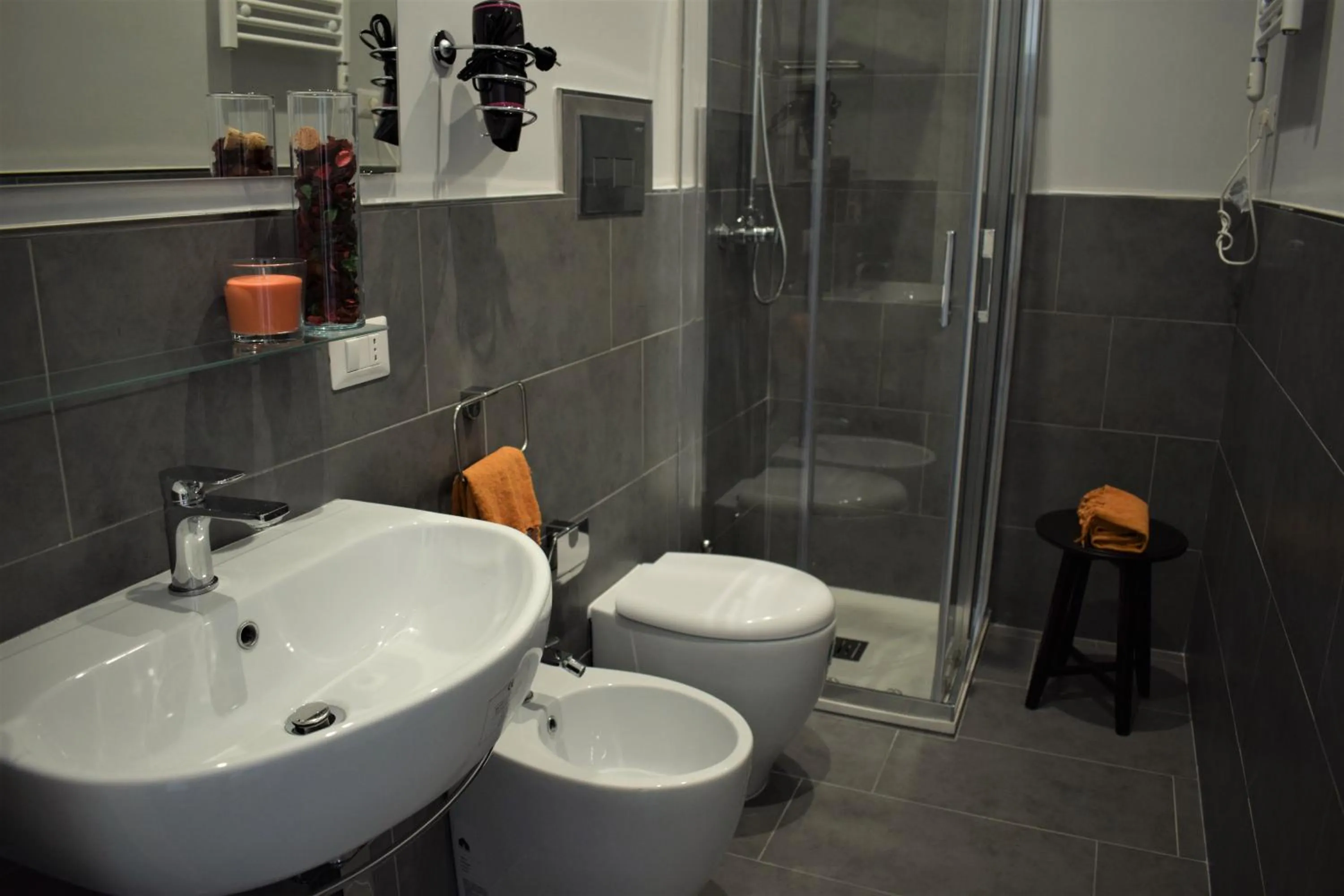 Shower in Terno su Napoli