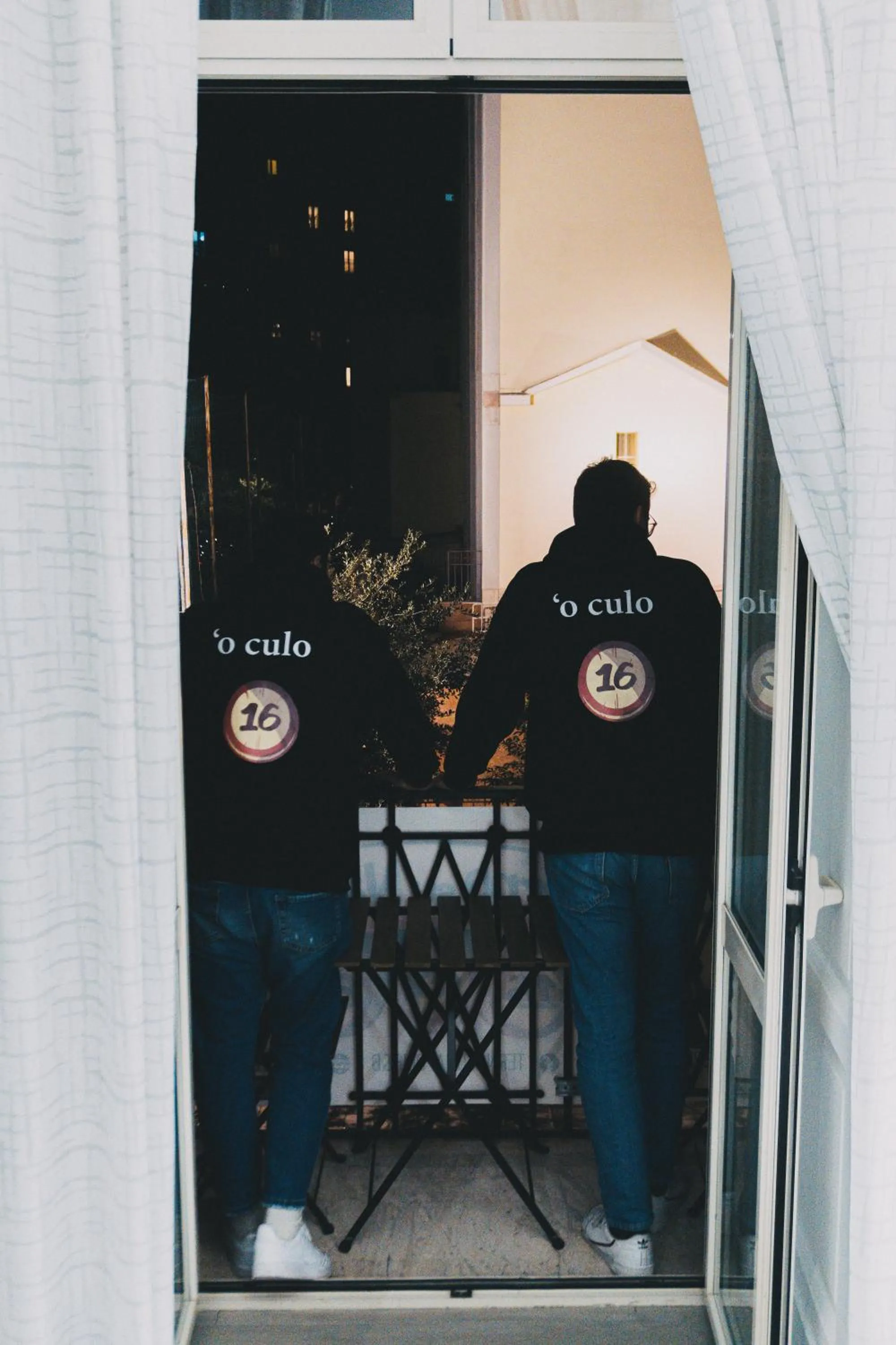 Staff in Terno su Napoli