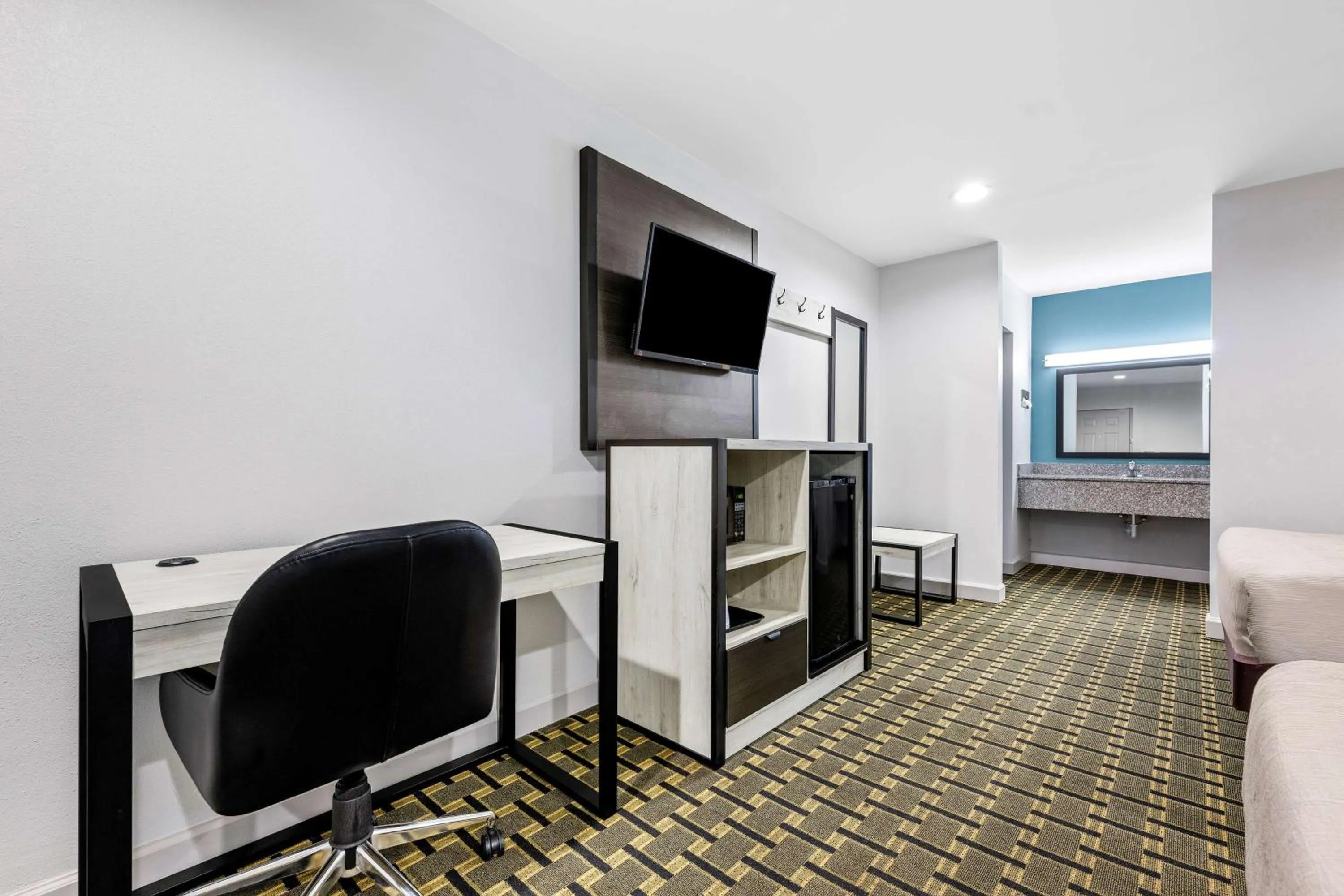 Bedroom in SureStay by Best Western Huntsville University Area