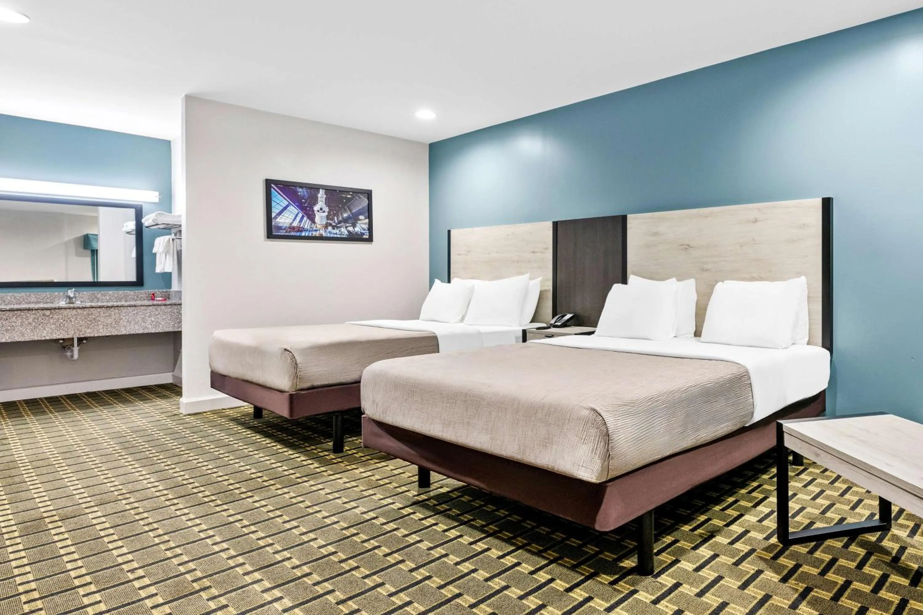 Bedroom, Bed in SureStay by Best Western Huntsville University Area