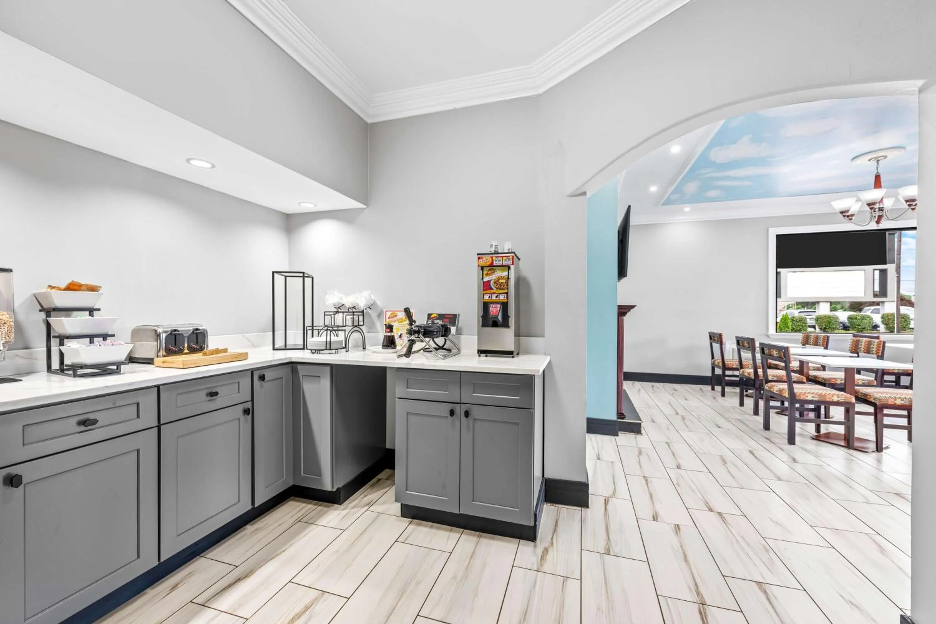 Breakfast in SureStay by Best Western Huntsville University Area