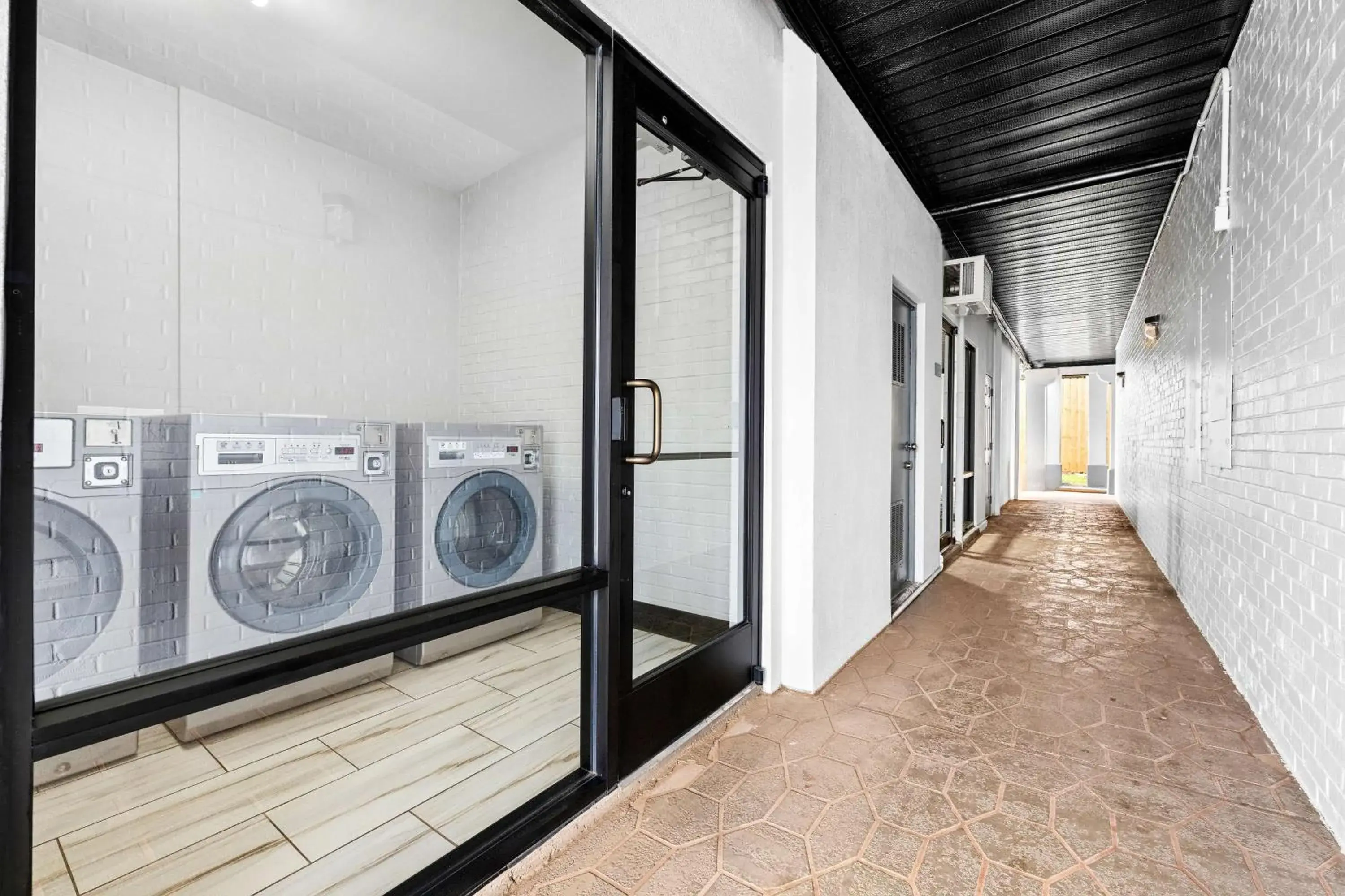 Property building in SureStay by Best Western Huntsville University Area Property building in SureStay by Best Western Huntsville University Area