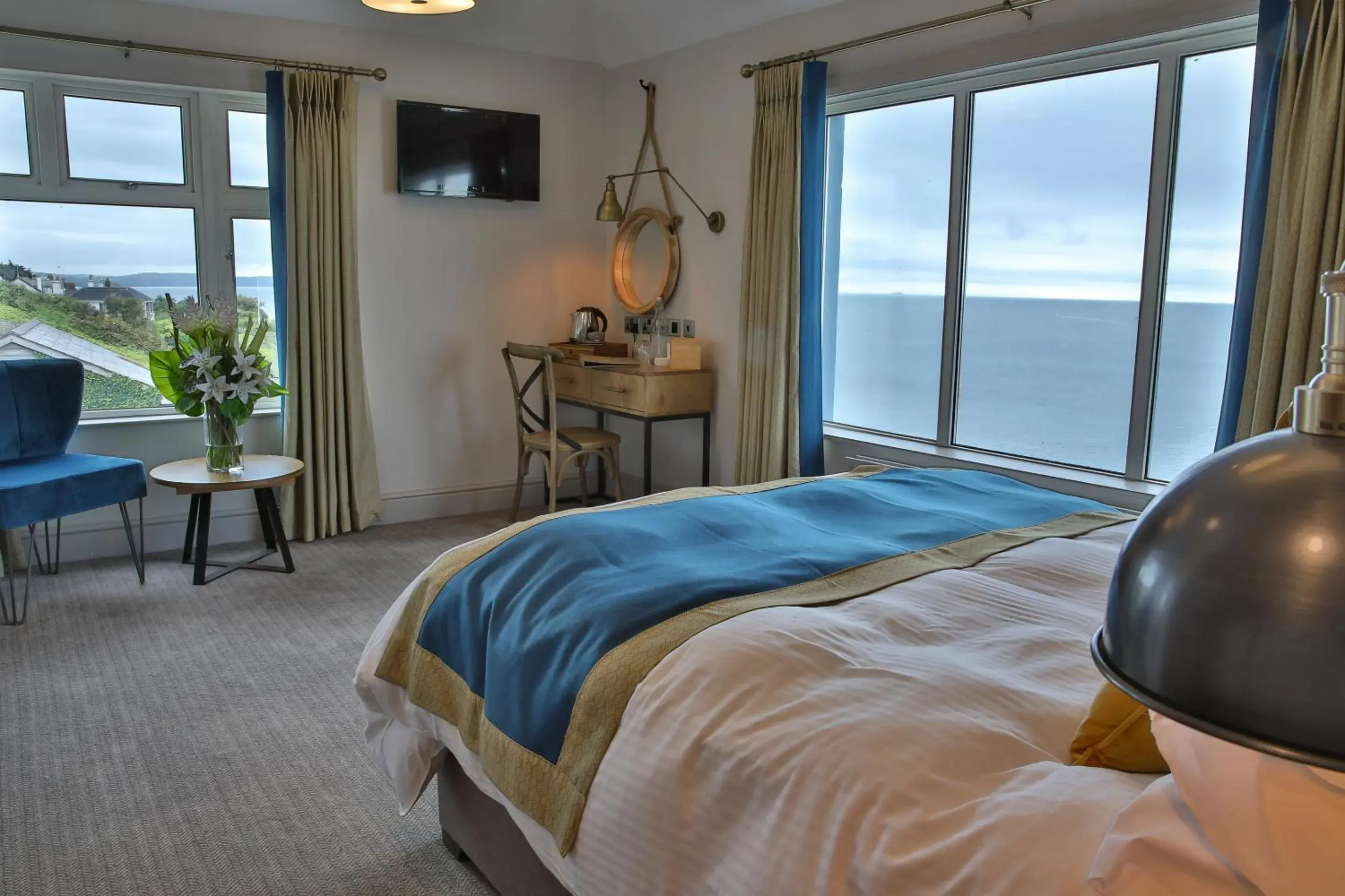 Bedroom, Bed in Inn on the Shore Bedroom, Bed in Inn on the Shore