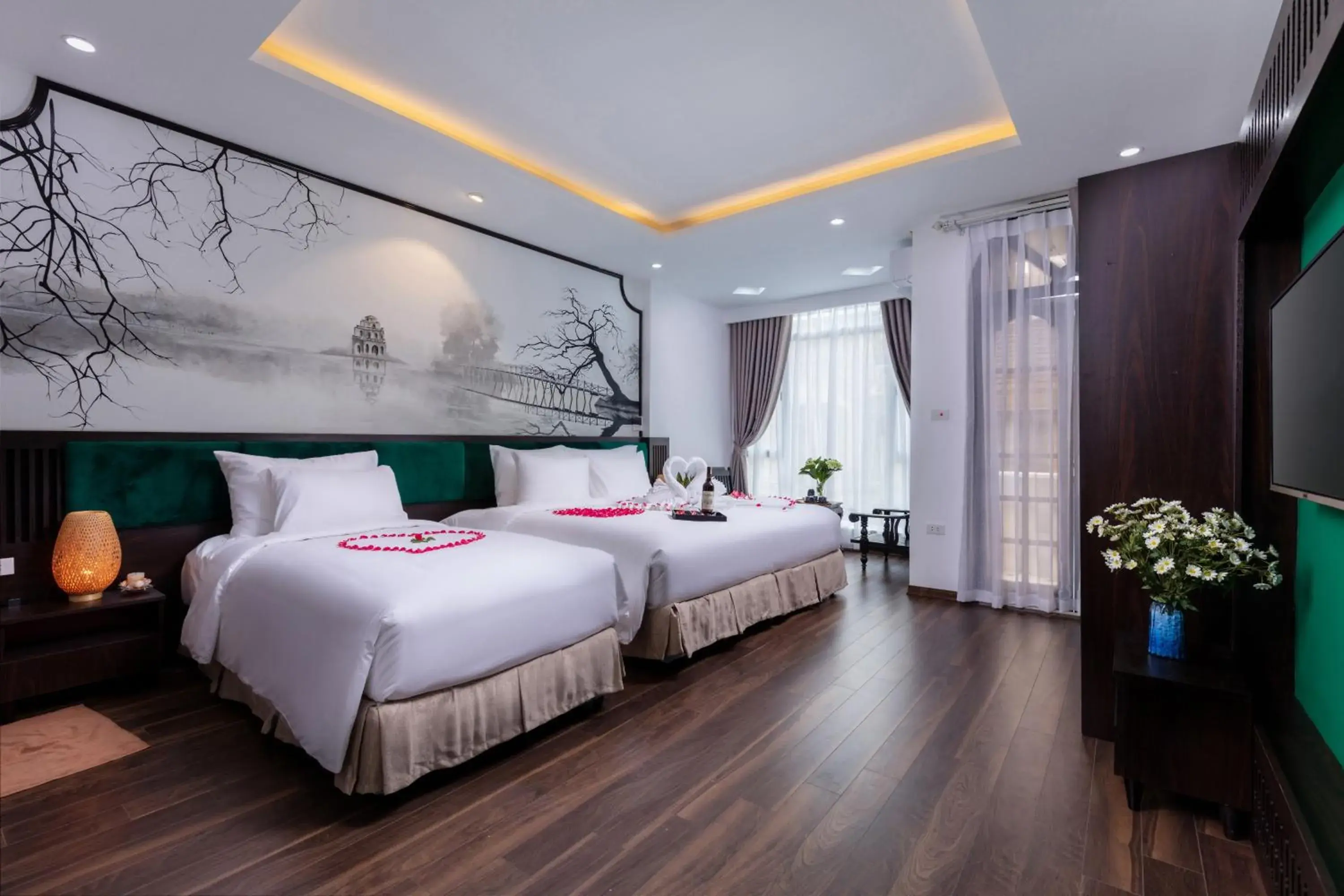 Bed in Hanoi Center Silk Lullaby Hotel and Travel Bed in Hanoi Center Silk Lullaby Hotel and Travel