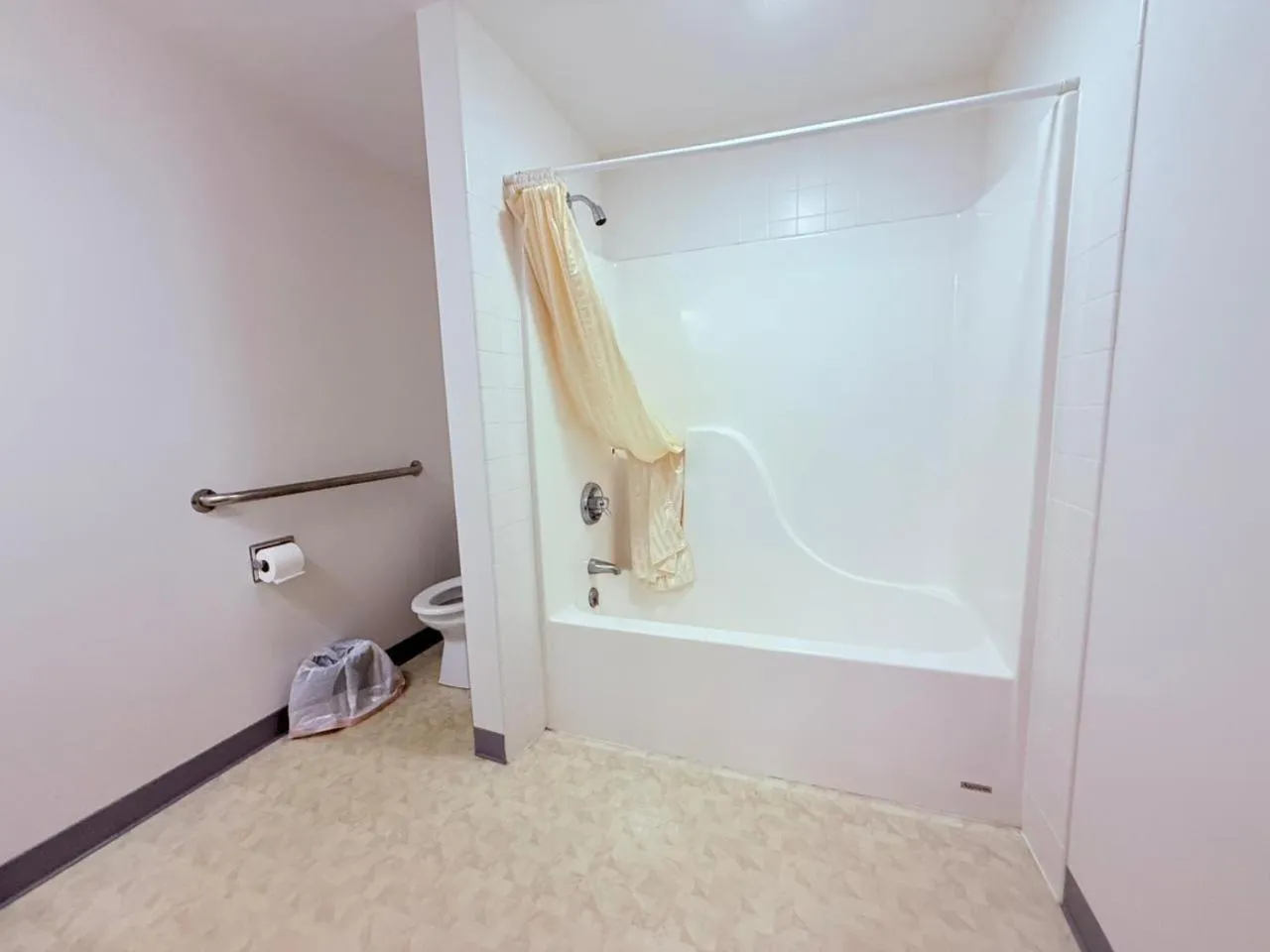 Bathroom in Hotel O Castle Town Ida Grove Hwy 175